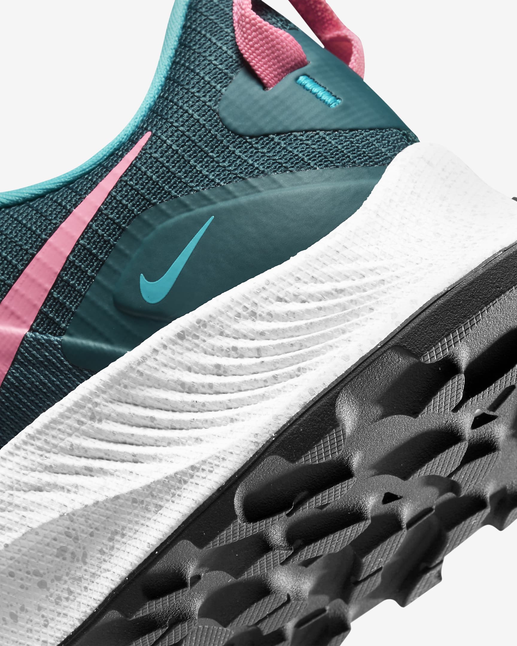 nike pegasus trail 36 womens
