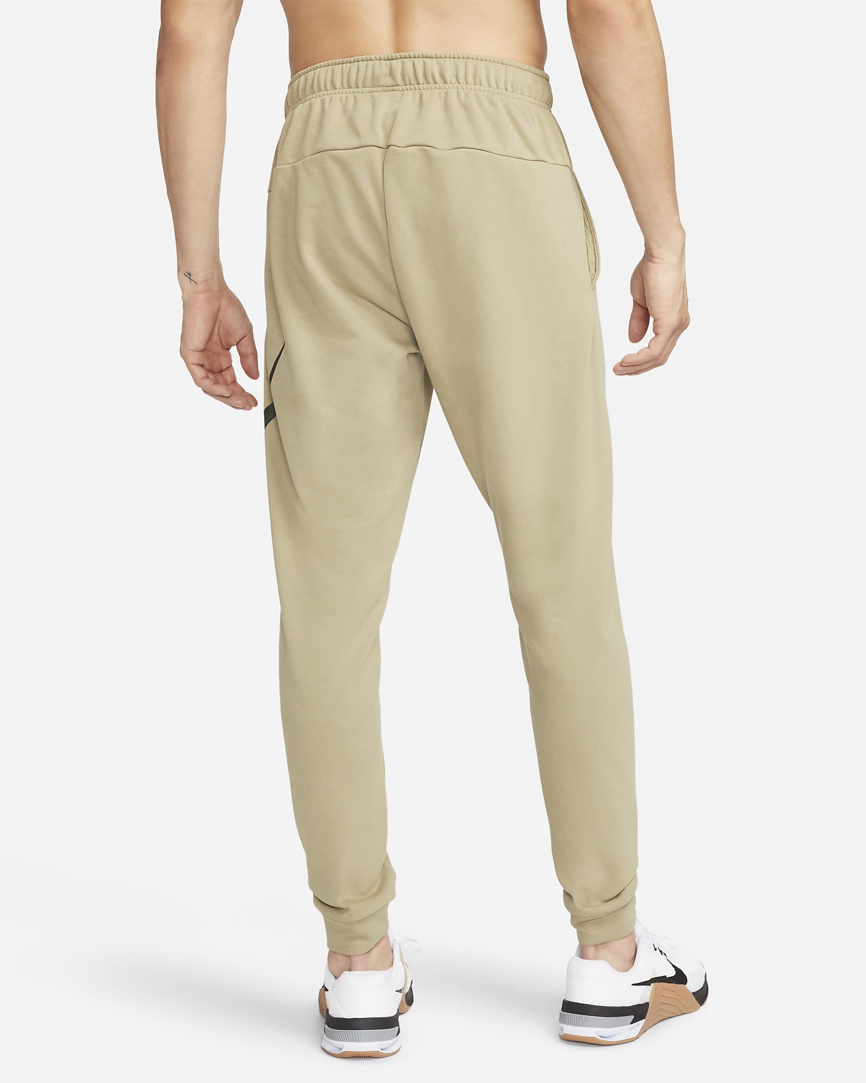 Nike Dry Graphic Men's Dri-FIT Taper Fitness Trousers. Nike CZ