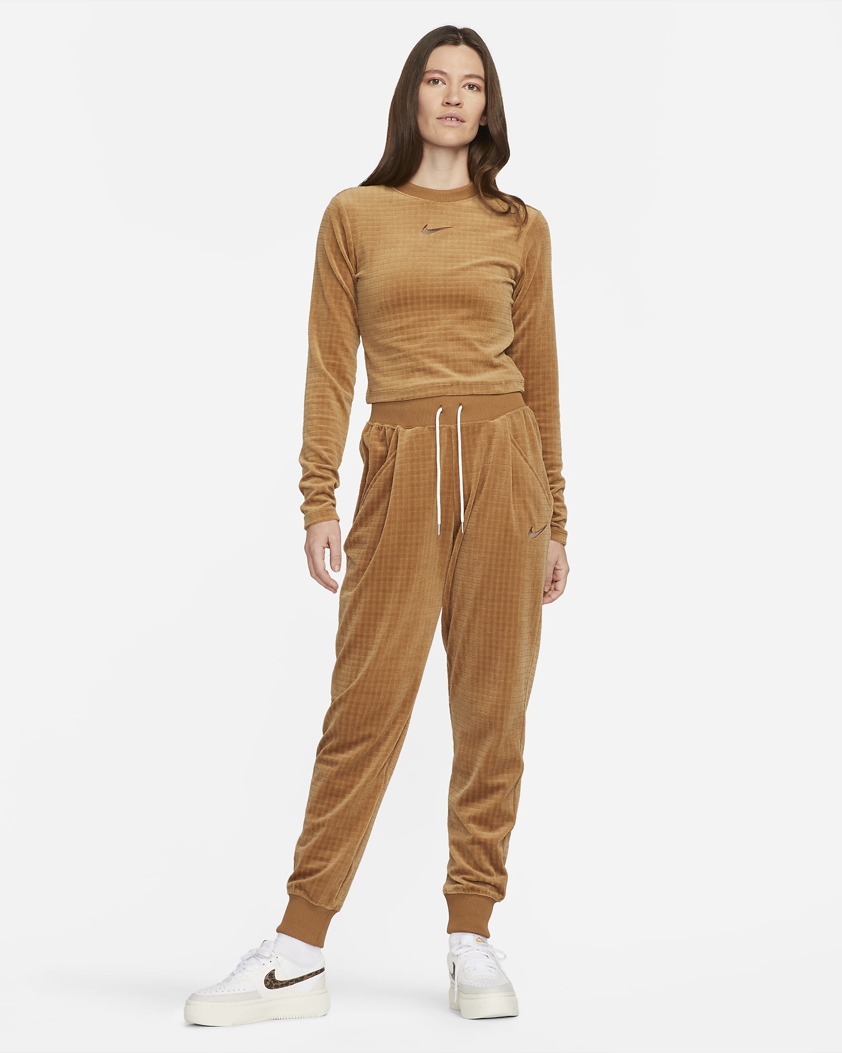 Nike Sportswear Women's Highwaisted Velour Joggers. Nike IE