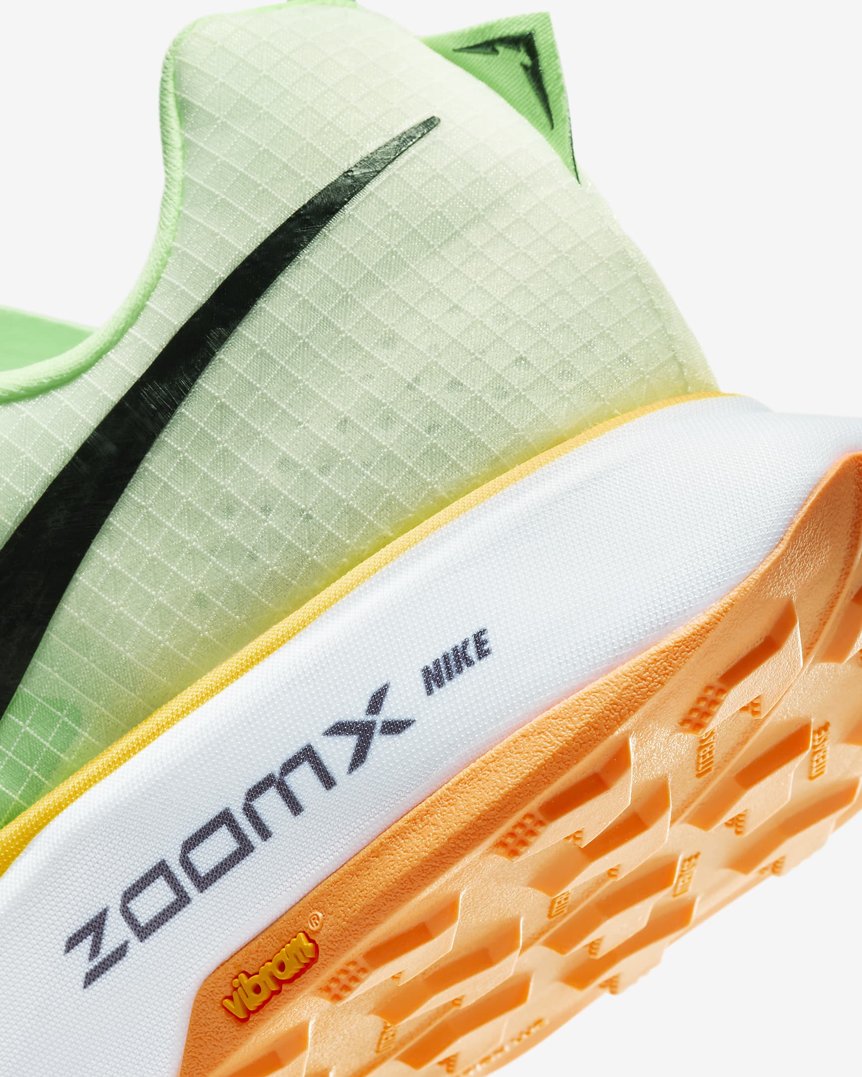 Pánské trailové závodní boty Nike Ultrafly - Summit White/Vapor Green/Laser Orange/Černá