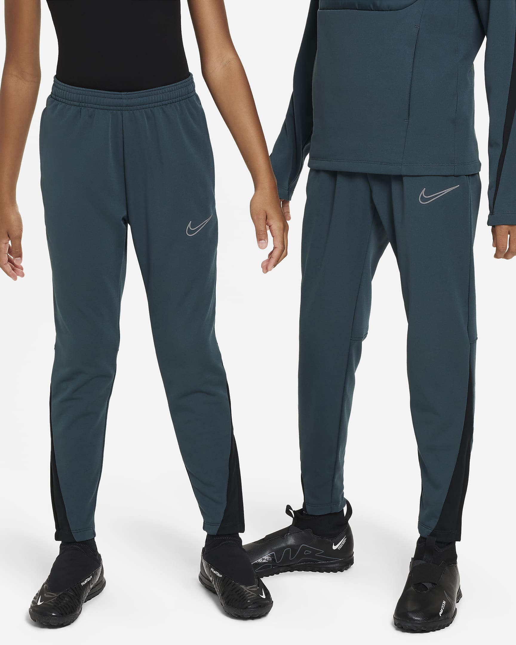 Pantaloni da calcio Nike Therma-FIT Academy – Ragazzi - Deep Jungle/Nero