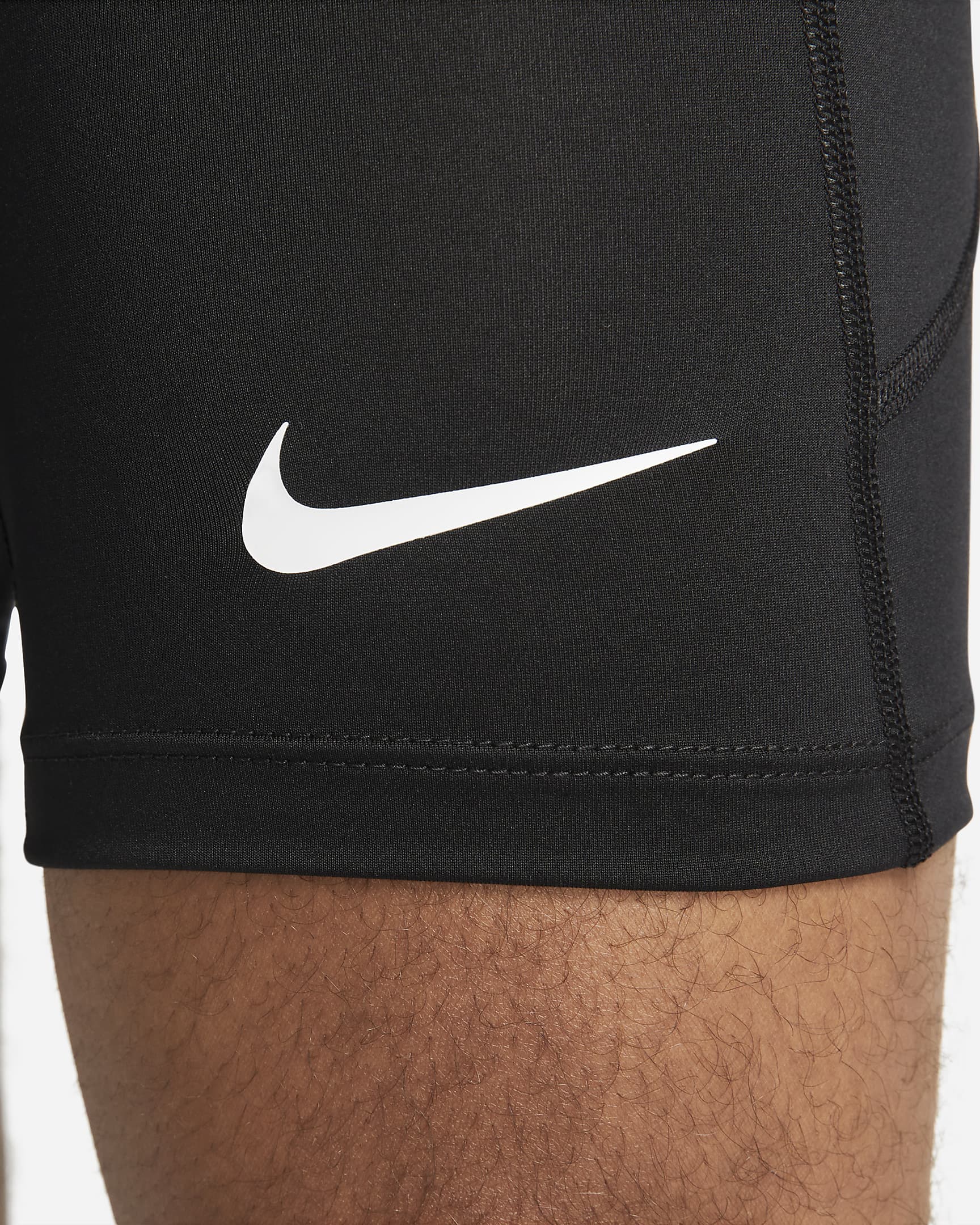 Nike Pro Dri-FIT Uzun Erkek Fitness Şortu - Siyah/Beyaz