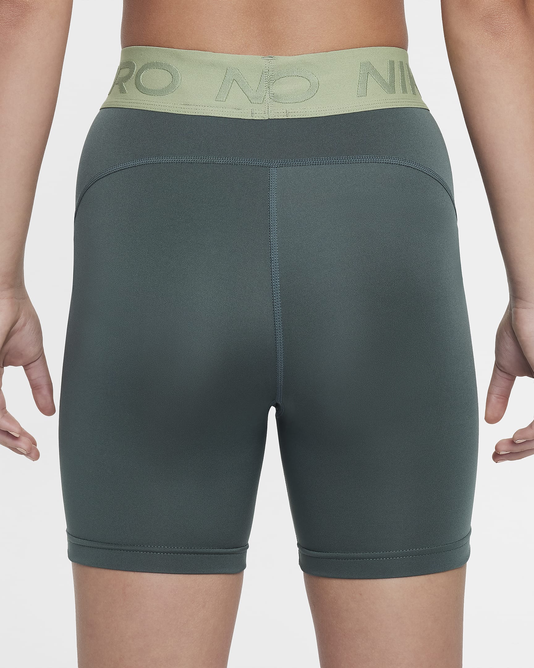 Nike Pro Dri-FIT Shorts (Mädchen, ca. 13 cm) - Vintage Green/Oil Green