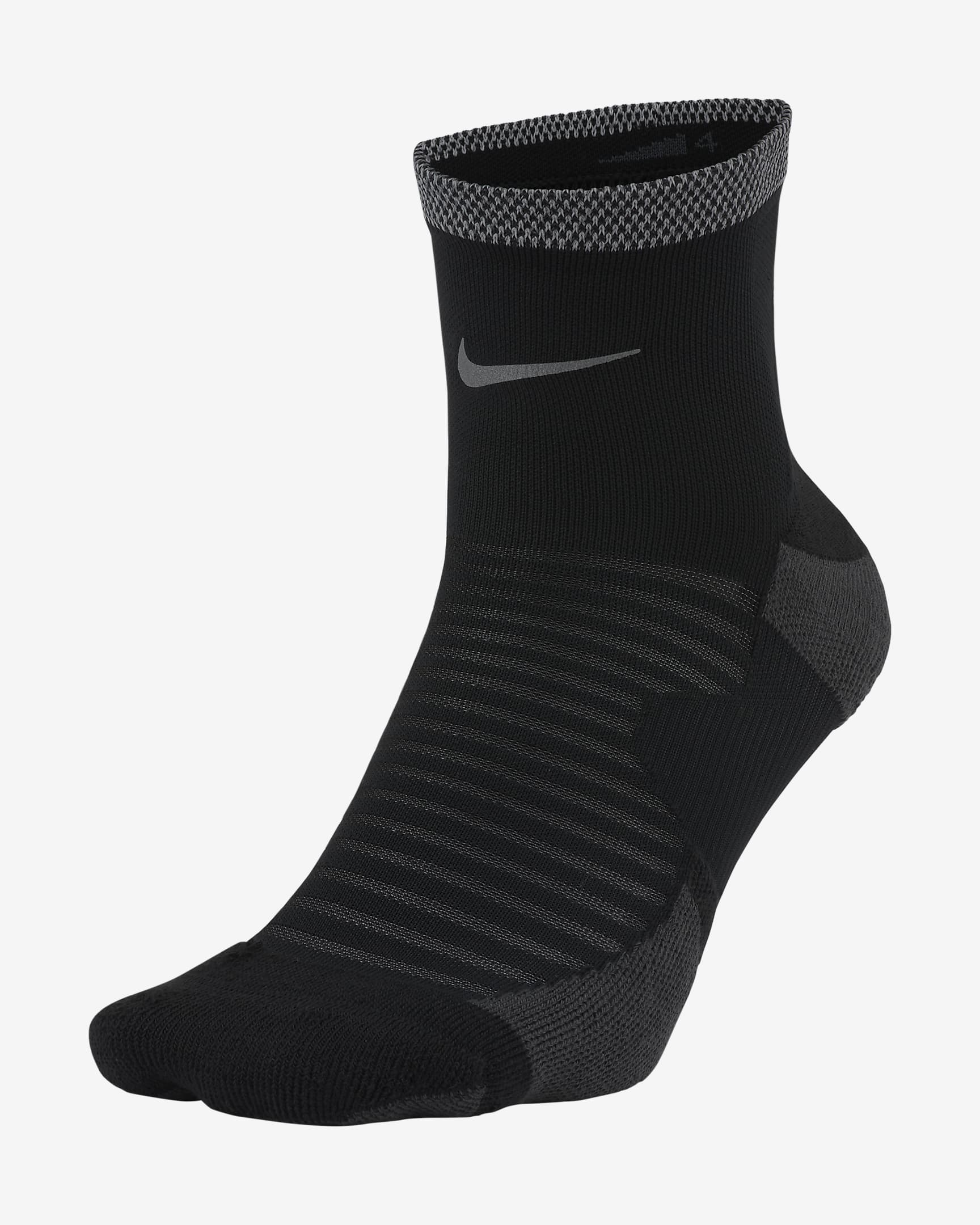 Nike Dri-FIT Spark Cushioned Ankle Running Socks. Nike NO