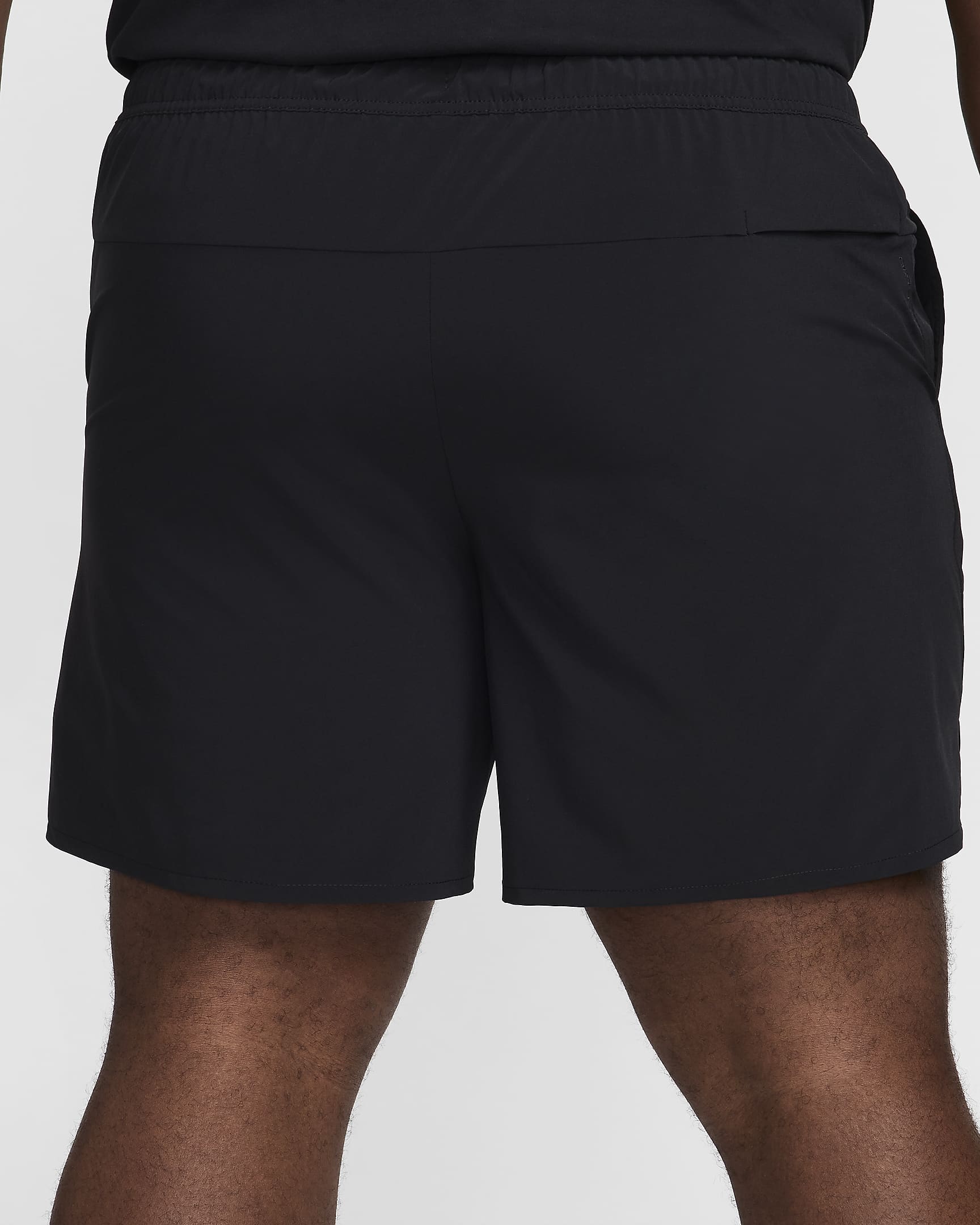 Shorts versátiles Dri-FIT de 18 cm sin forro para hombre Nike Unlimited Swoosh - Negro/Blanco