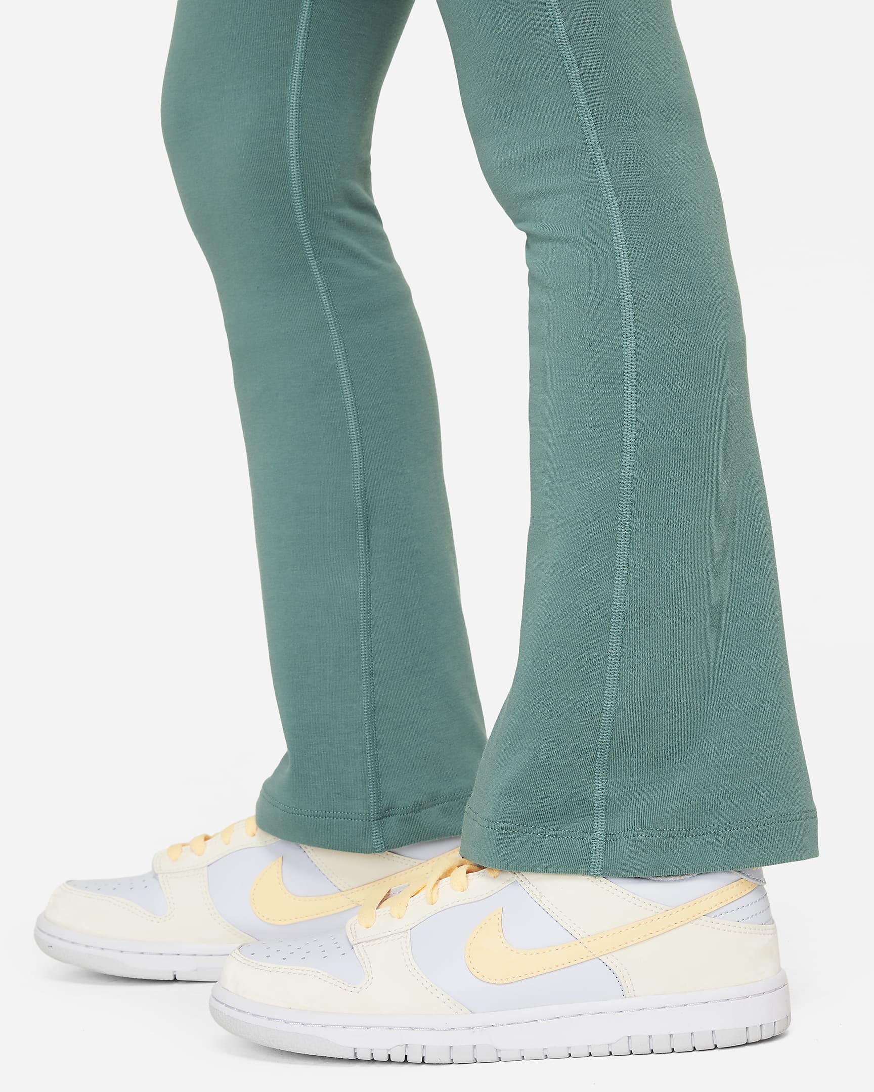 Nike Sportswear Favourites Older Kids' (Girls') Flared Leggings - Bicoastal/White