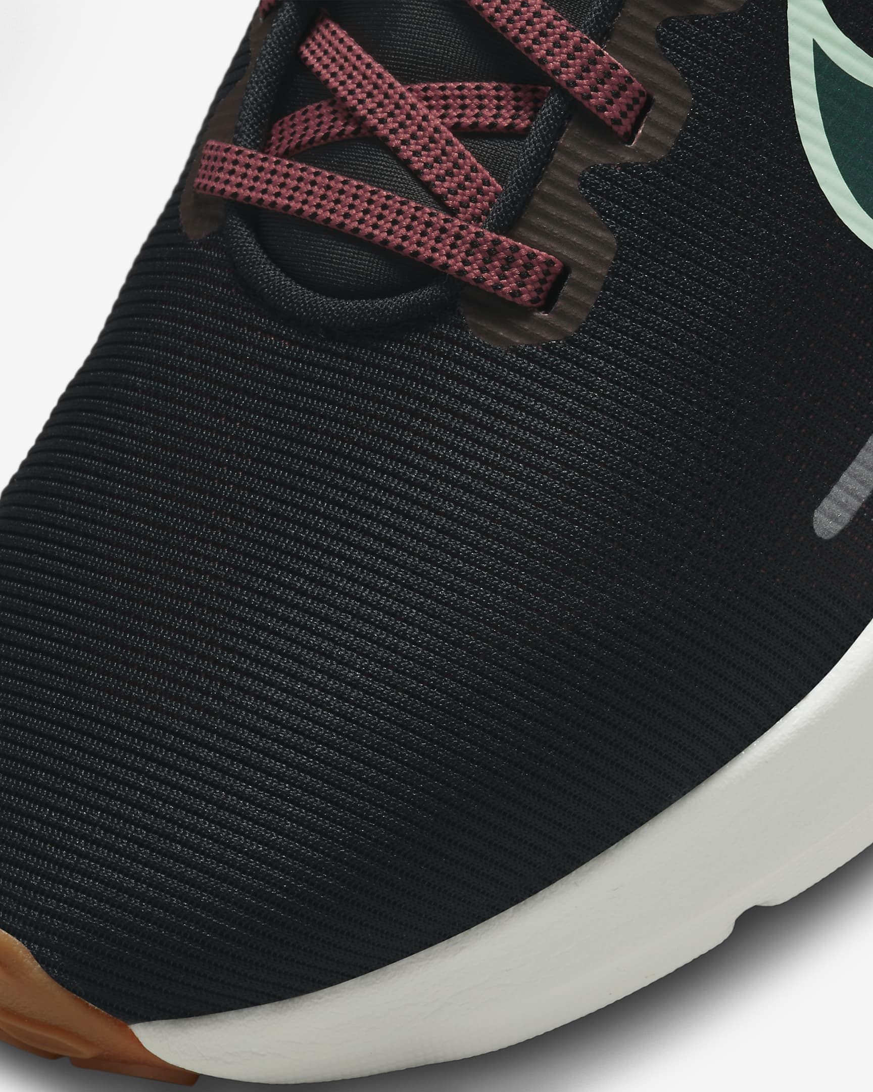 nike runners female