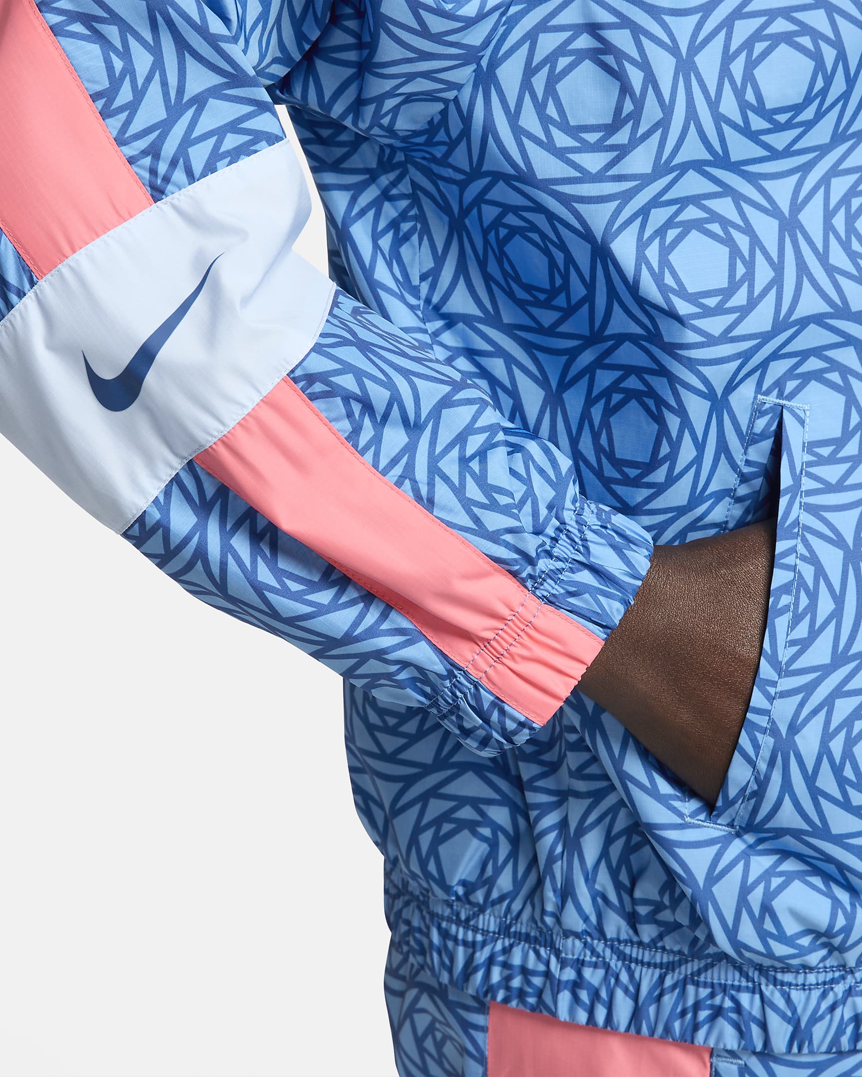 England Essential Women's Nike Jacket. Nike UK