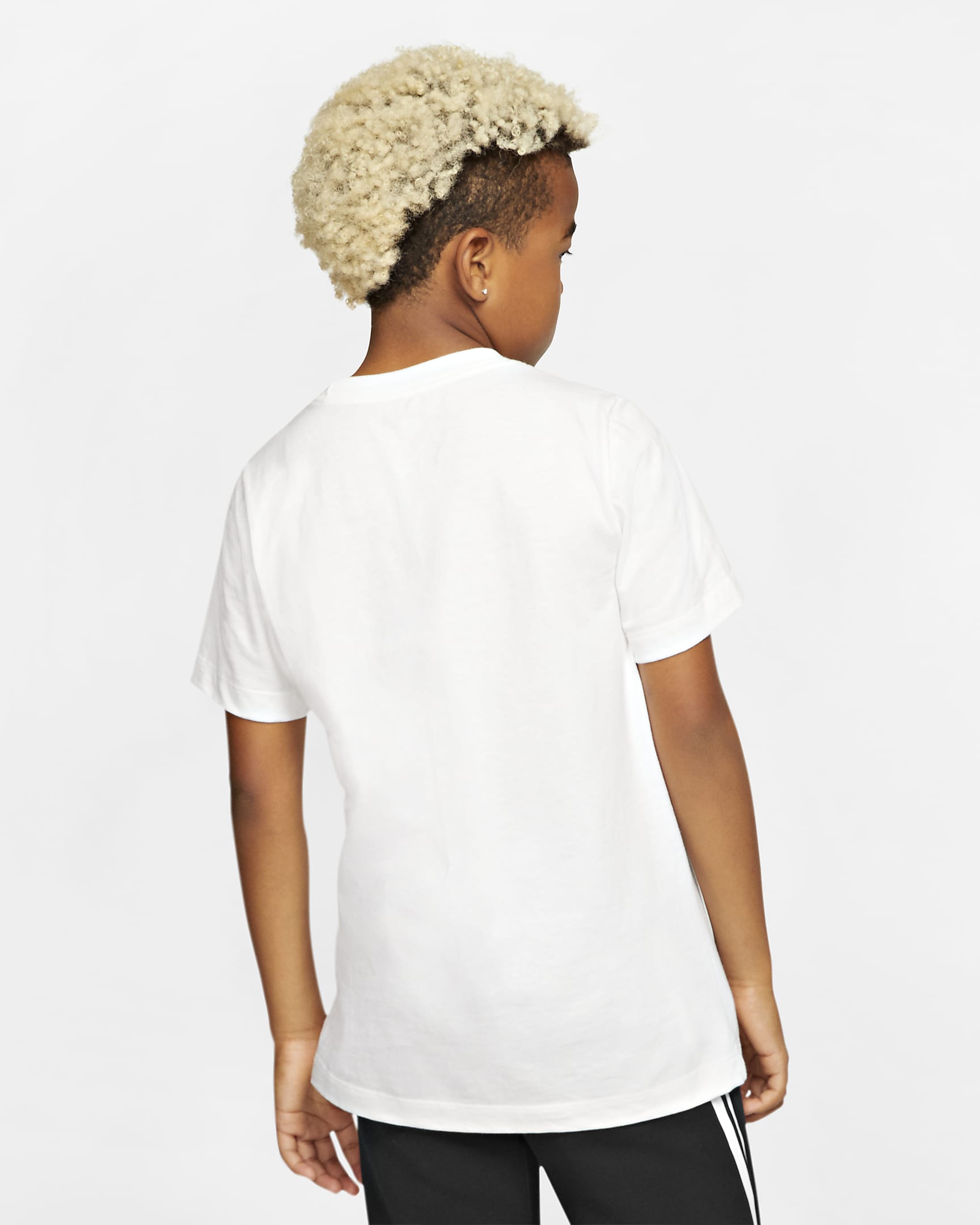 Playera para niños talla grande Nike Sportswear Detroit.