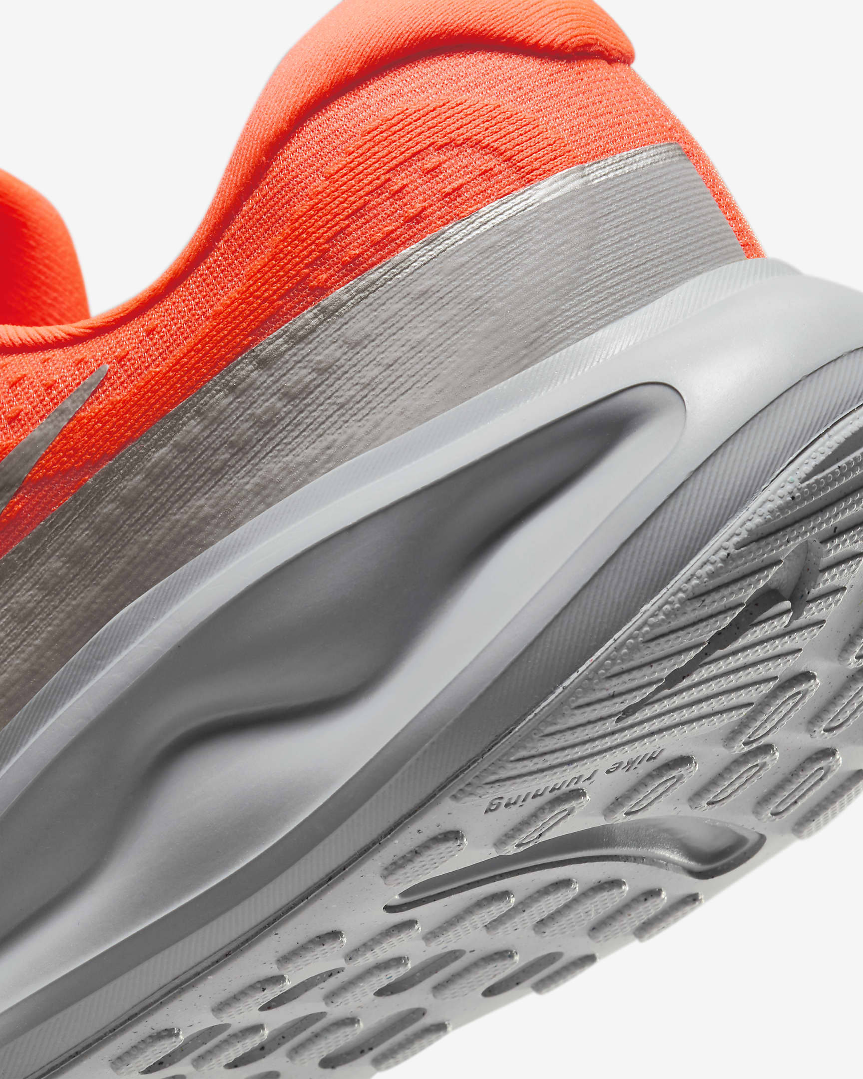 nike road running shoes