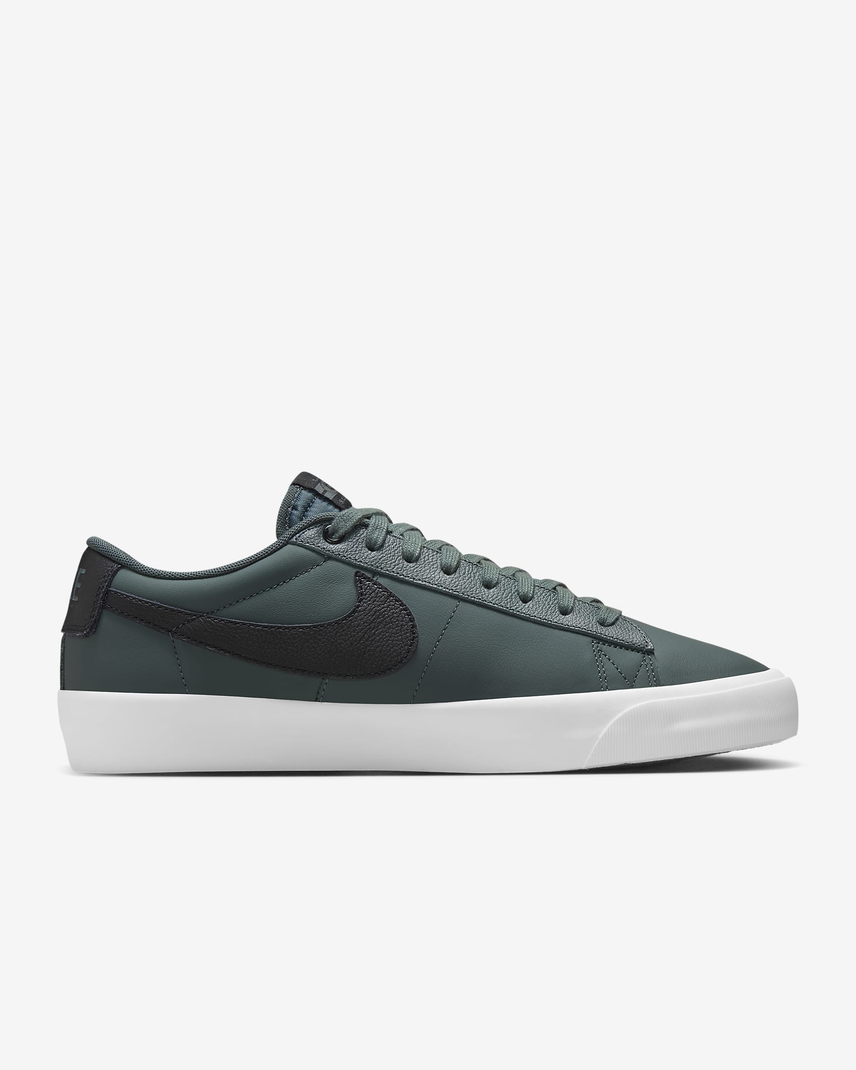 Ανδρικά παπούτσια Nike SB Blazer Low Pro GT - Vintage Green/Vintage Green/Summit White/Μαύρο