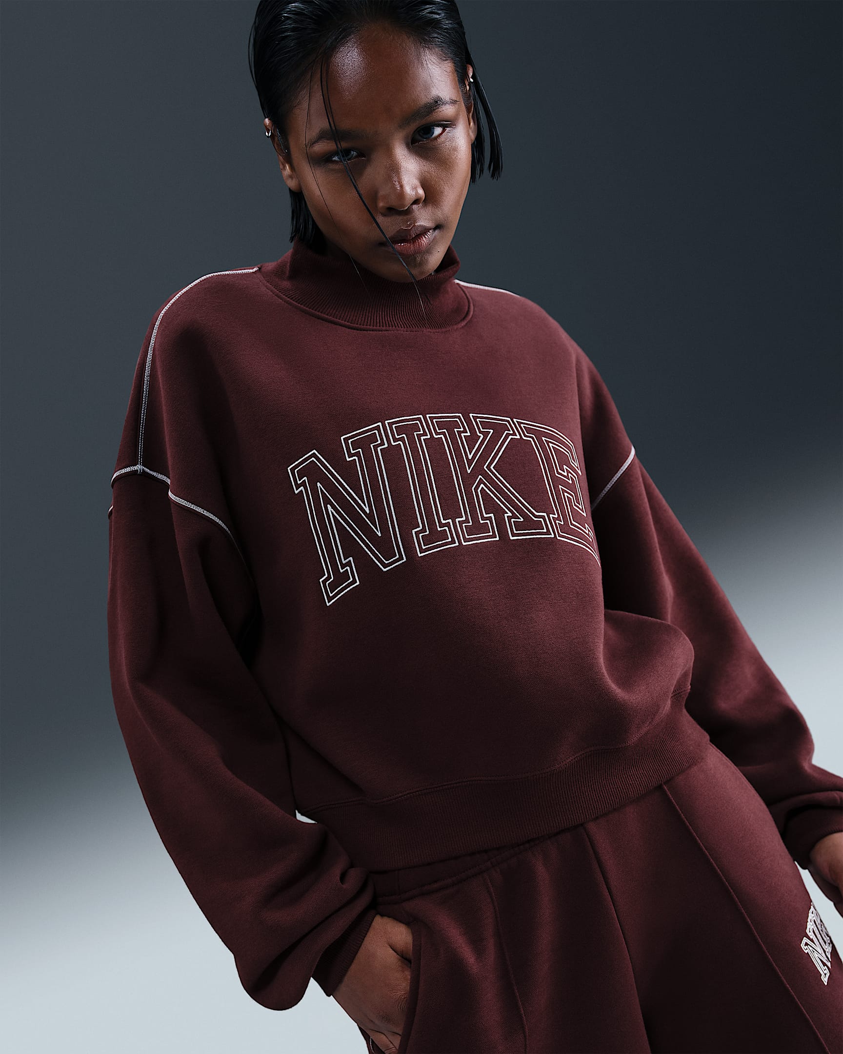 Nike Sportswear Phoenix Fleece Women's Mock-Neck Sweatshirt - Burgundy Crush