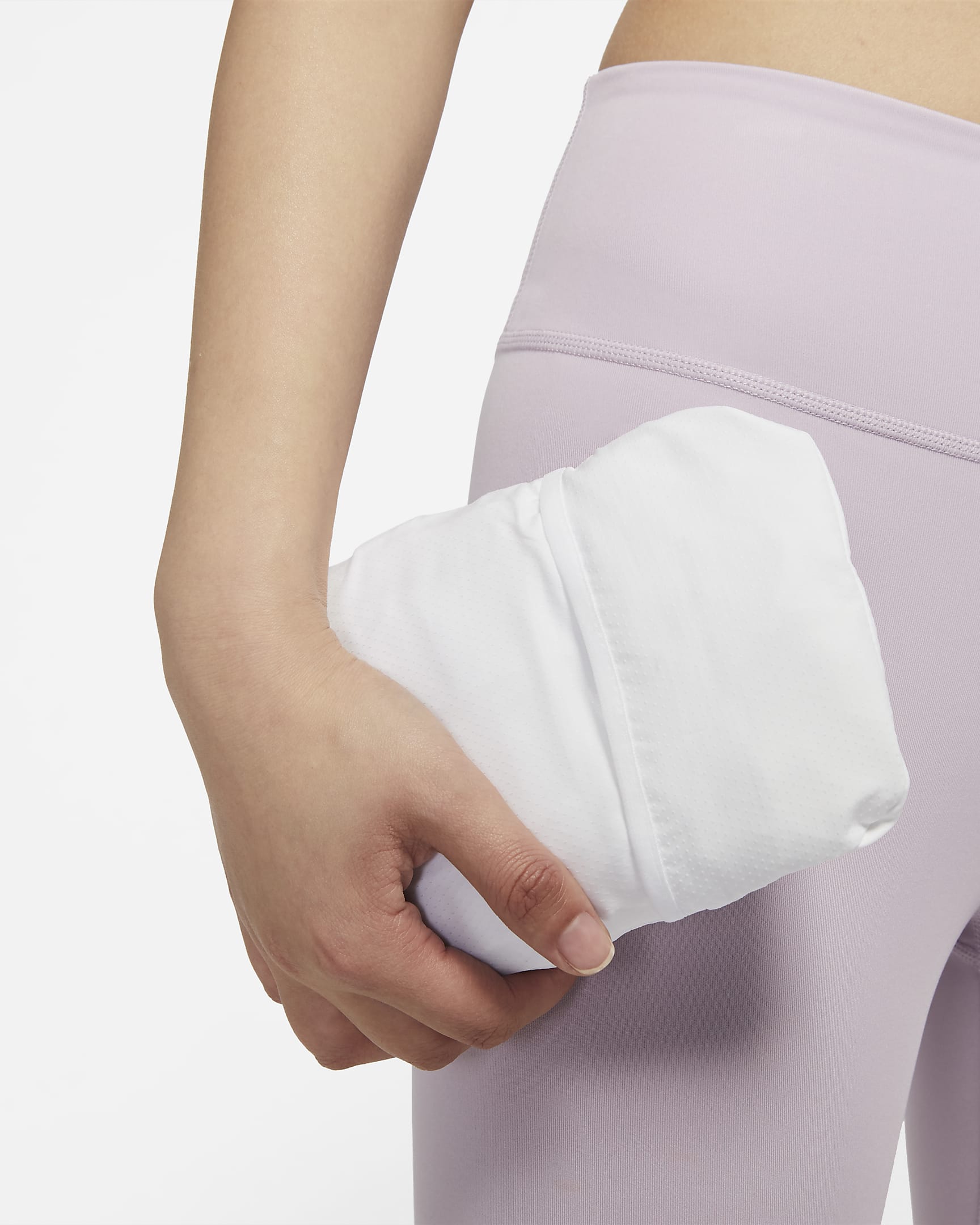 Nike Impossibly Light Women's Hooded Running Jacket. Nike IE