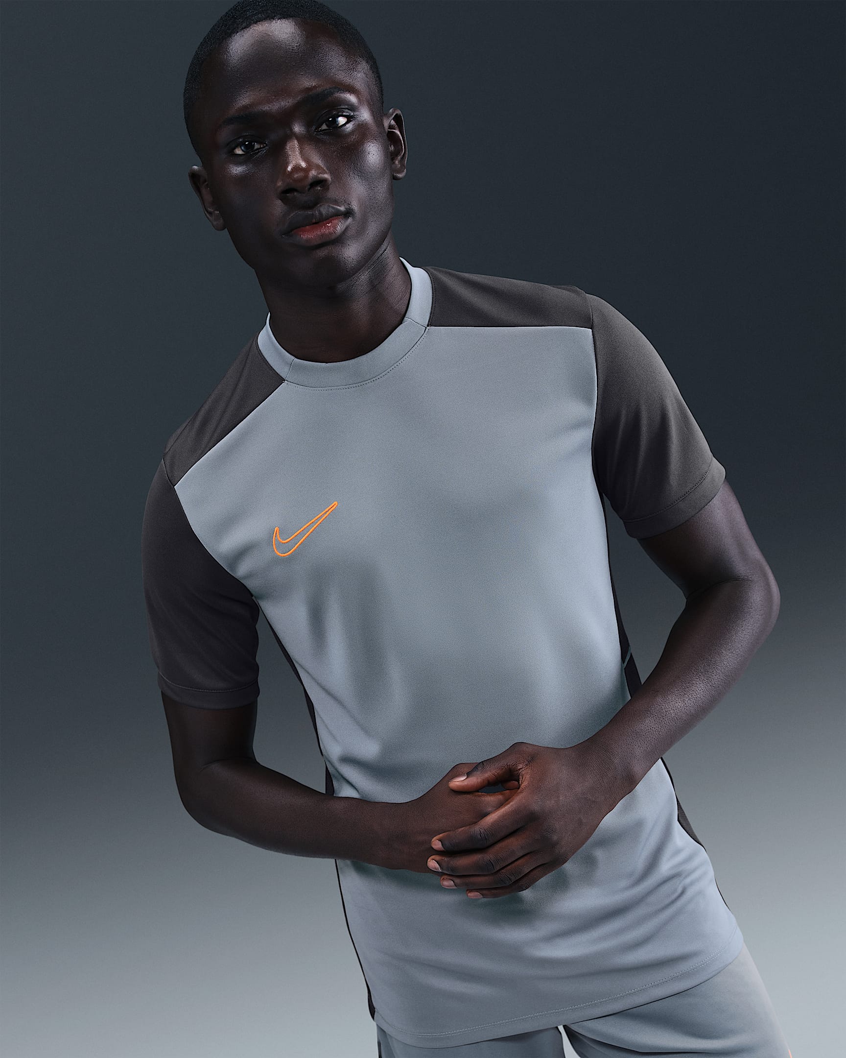 Nike Academy Men's Dri-FIT Short-Sleeve Football Top - Cool Grey/Anthracite/Cool Grey/Total Orange