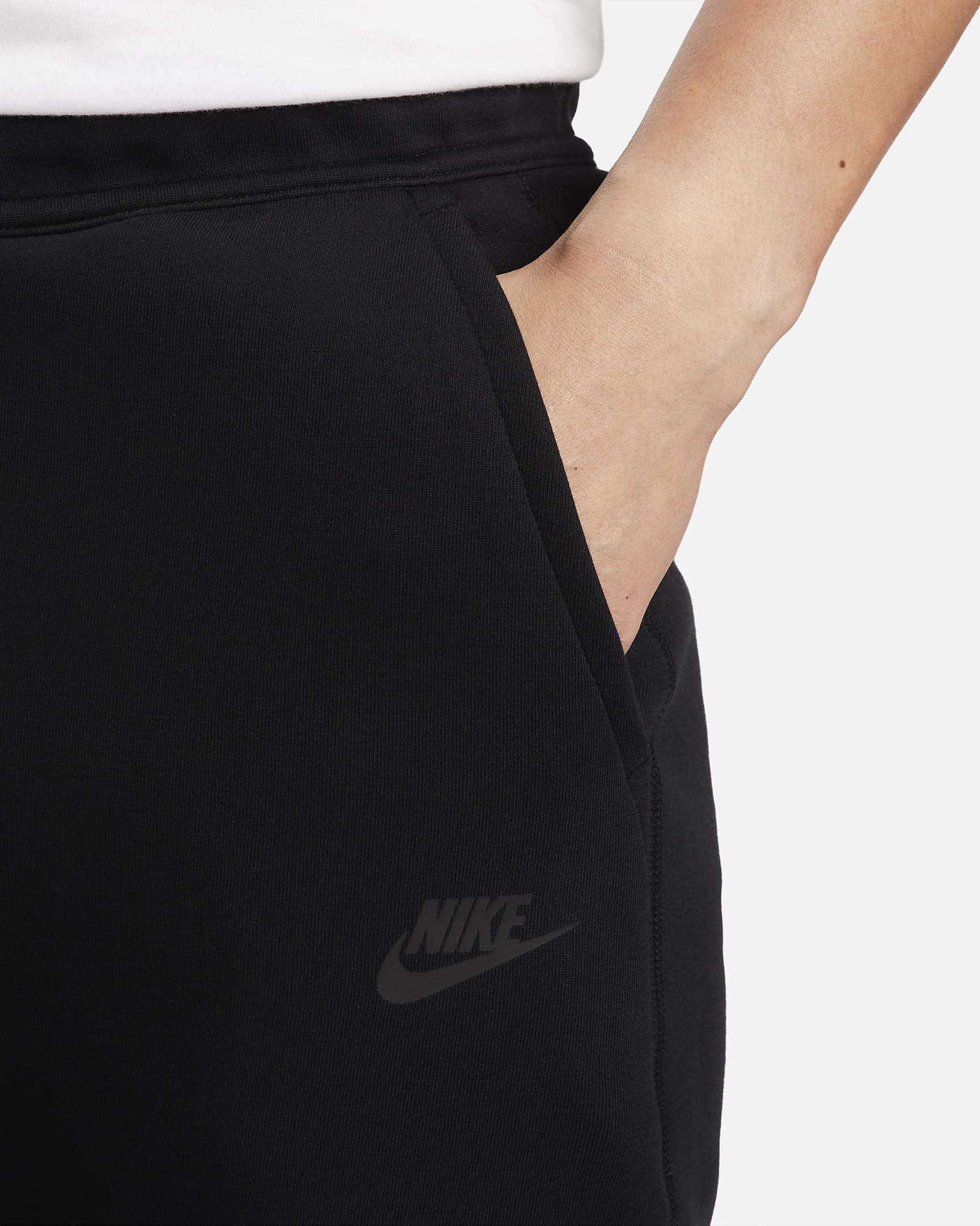 กางเกงจ๊อกกิ้งผู้ชายทรงเข้ารูป Nike Sportswear Tech Fleece - ดำ/ดำ