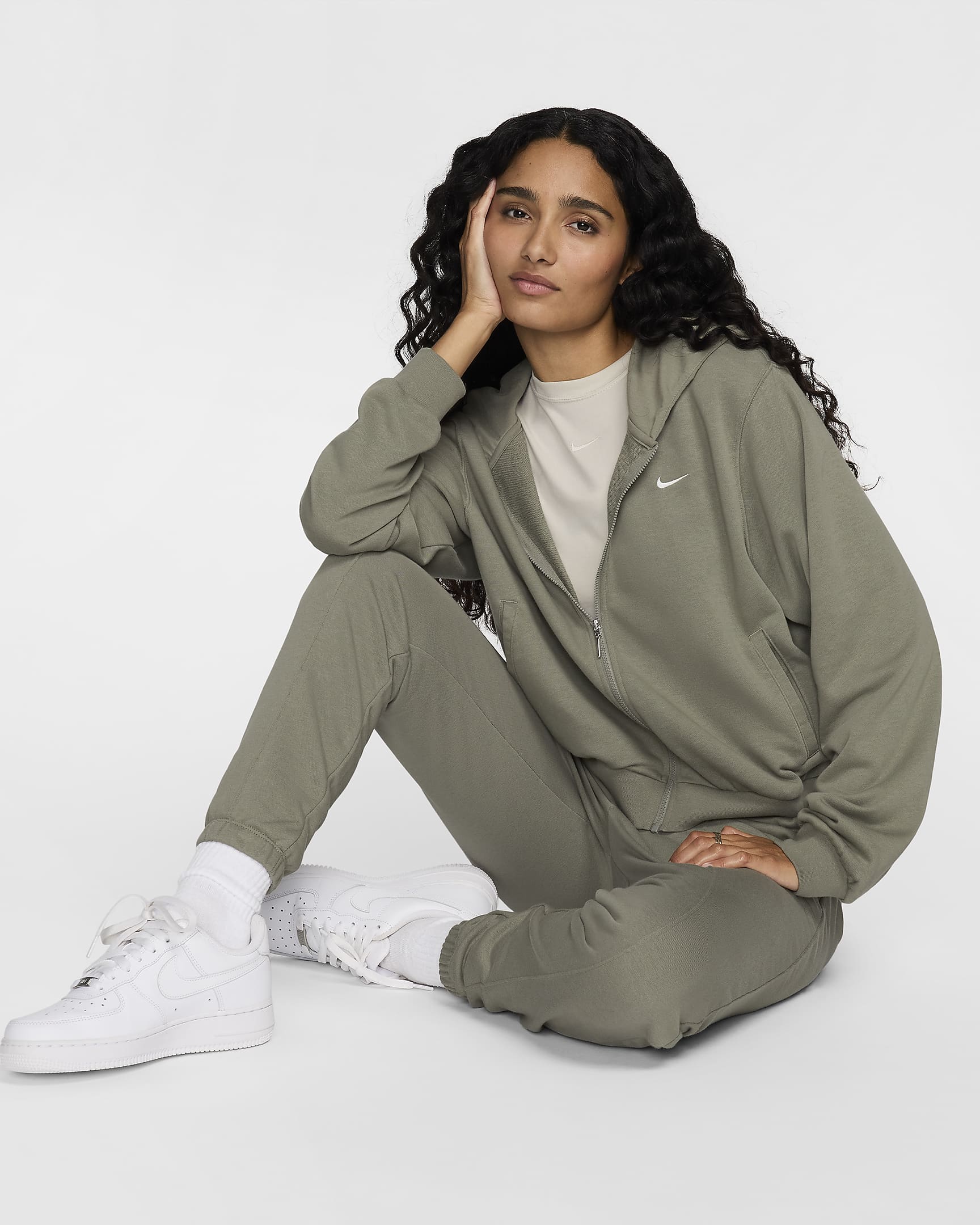 Nike Sportswear Chill Terry Hoddie aus French Terry mit durchgehendem Reißverschluss für Damen - Light Army/Sail