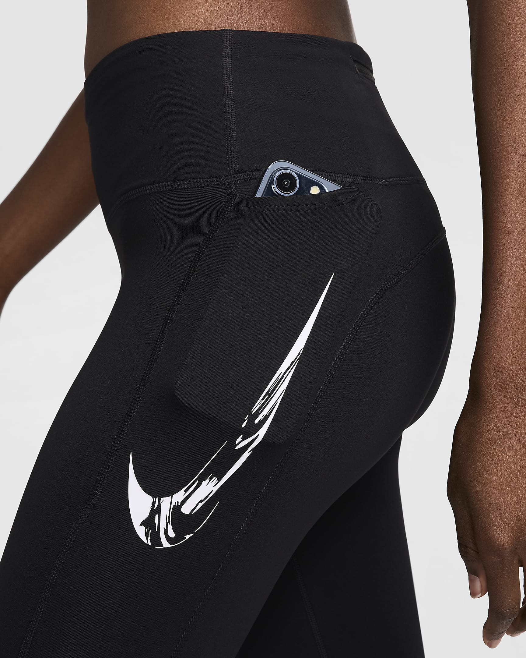 Nike Fast 7/8-Lauf-Leggings mit mittelhohem Bund und Taschen für Damen - Schwarz/Weiß