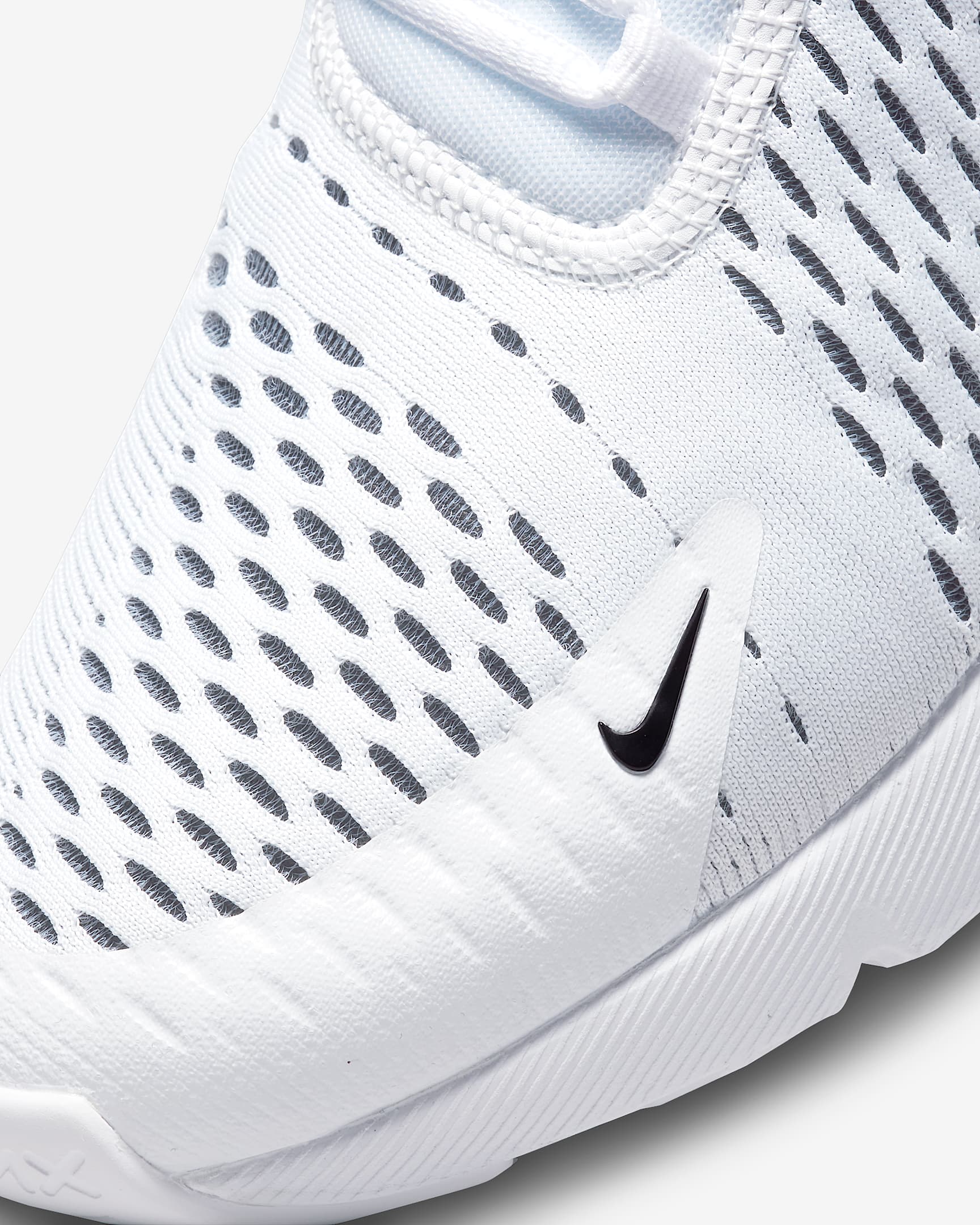 chaussure foot montante