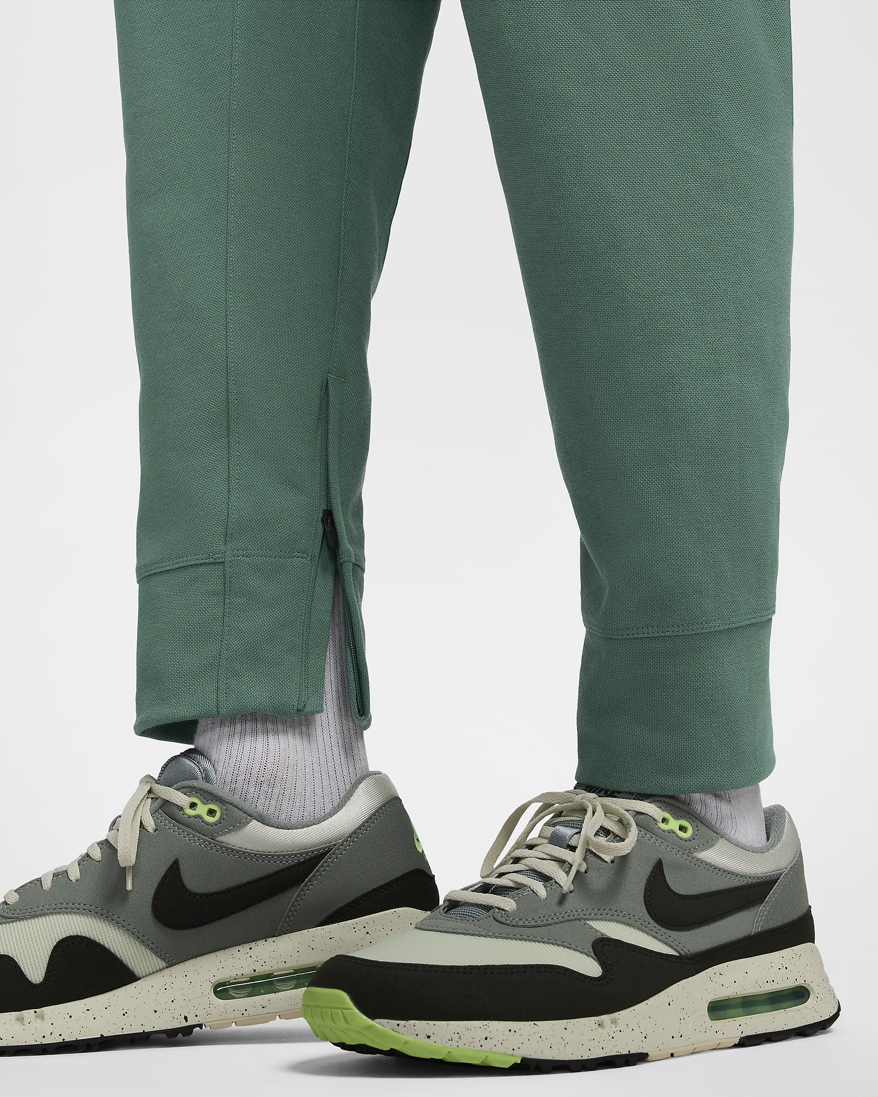 golf joggers nike