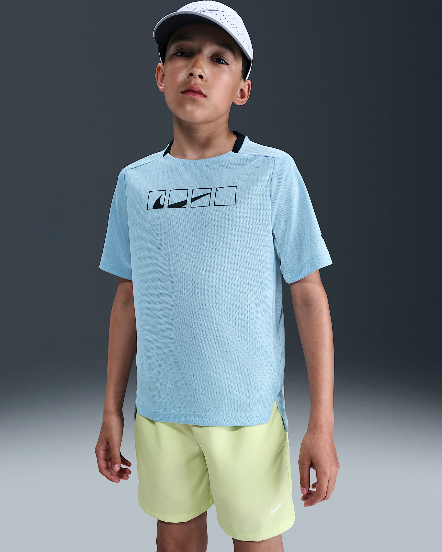 Nike Multi Tech Older Kids' (Boys') Dri-FIT Short-Sleeve Top - Light Armoury Blue/Black