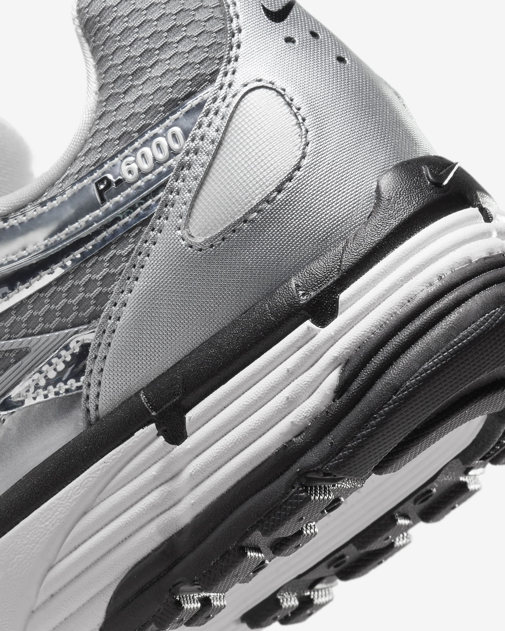 Nike P-6000 Shoe - Metallic Silver/Sail/Black/Metallic Silver