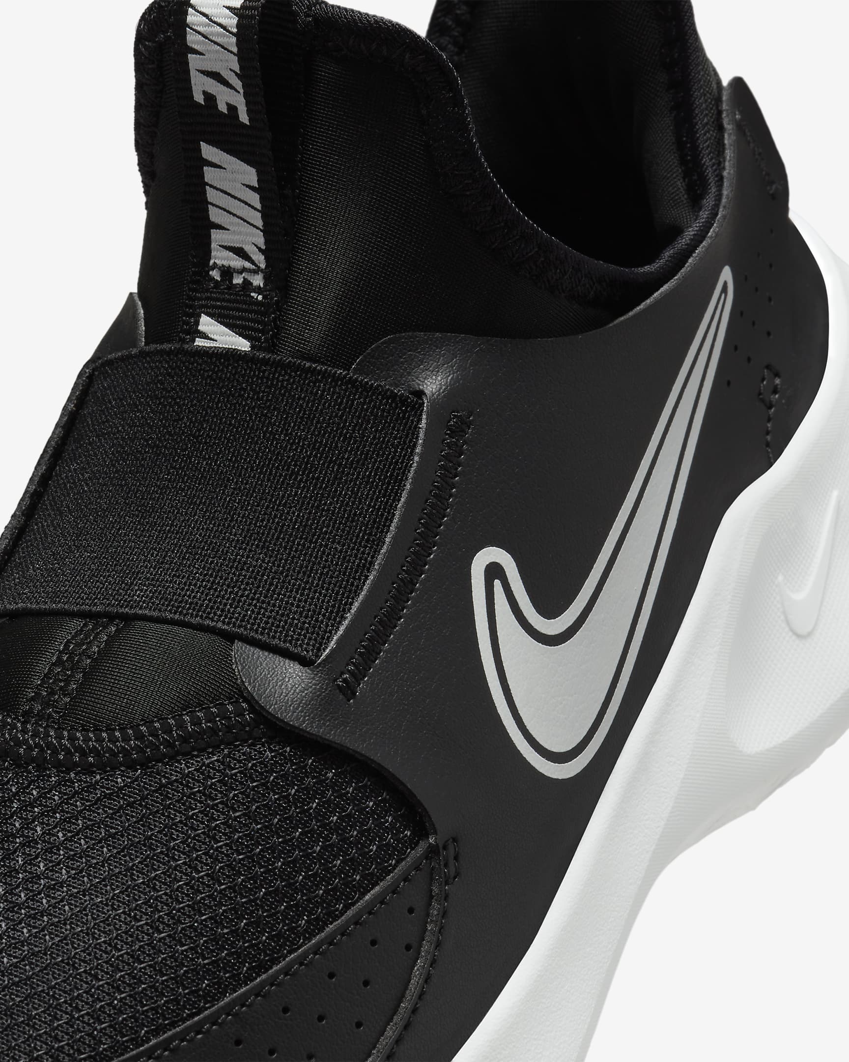 Παπούτσια για τρέξιμο σε δρόμο Nike Flex Runner 3 για μεγάλα παιδιά - Μαύρο/Λευκό