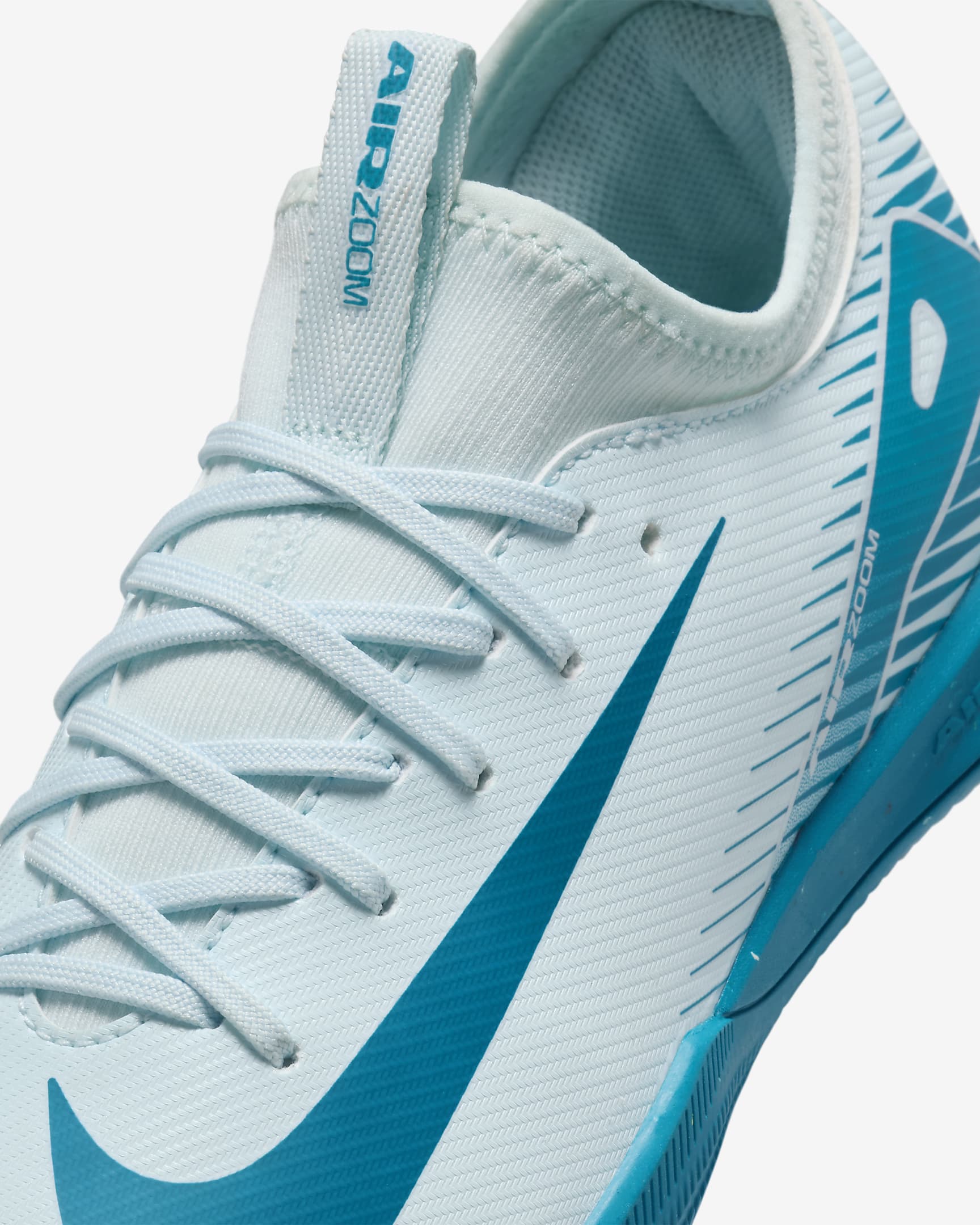 Nike Jr. Mercurial Vapor 16 Academy IC Low-Top-Fußballschuh (jüngere/ältere Kinder) - Glacier Blue/Blue Orbit