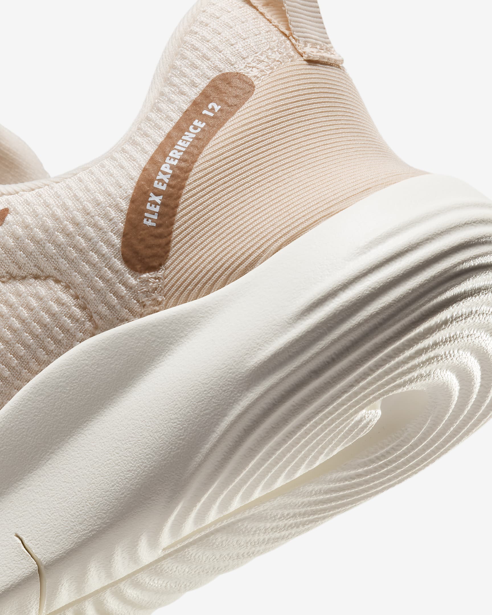 Nike Flex Experience Run 12 hardloopschoen voor dames (straat) - Guava Ice/Pale Ivory/Wit/Metallic Red Bronze