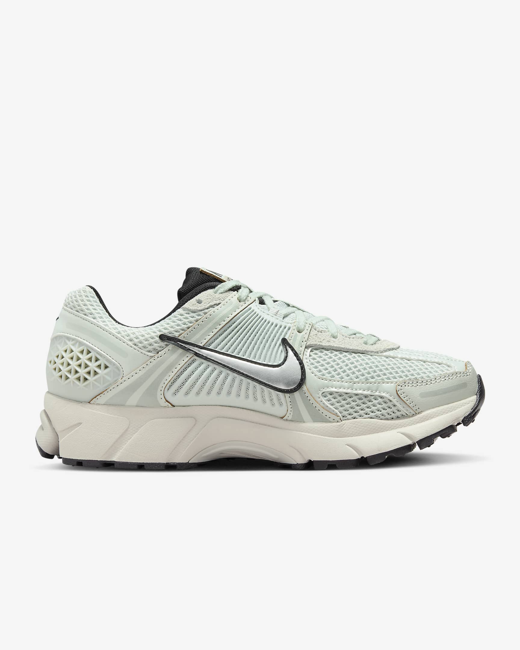 รองเท้าผู้หญิง Nike Zoom Vomero 5 - Light Silver/Light Bone/ดำ/Chrome