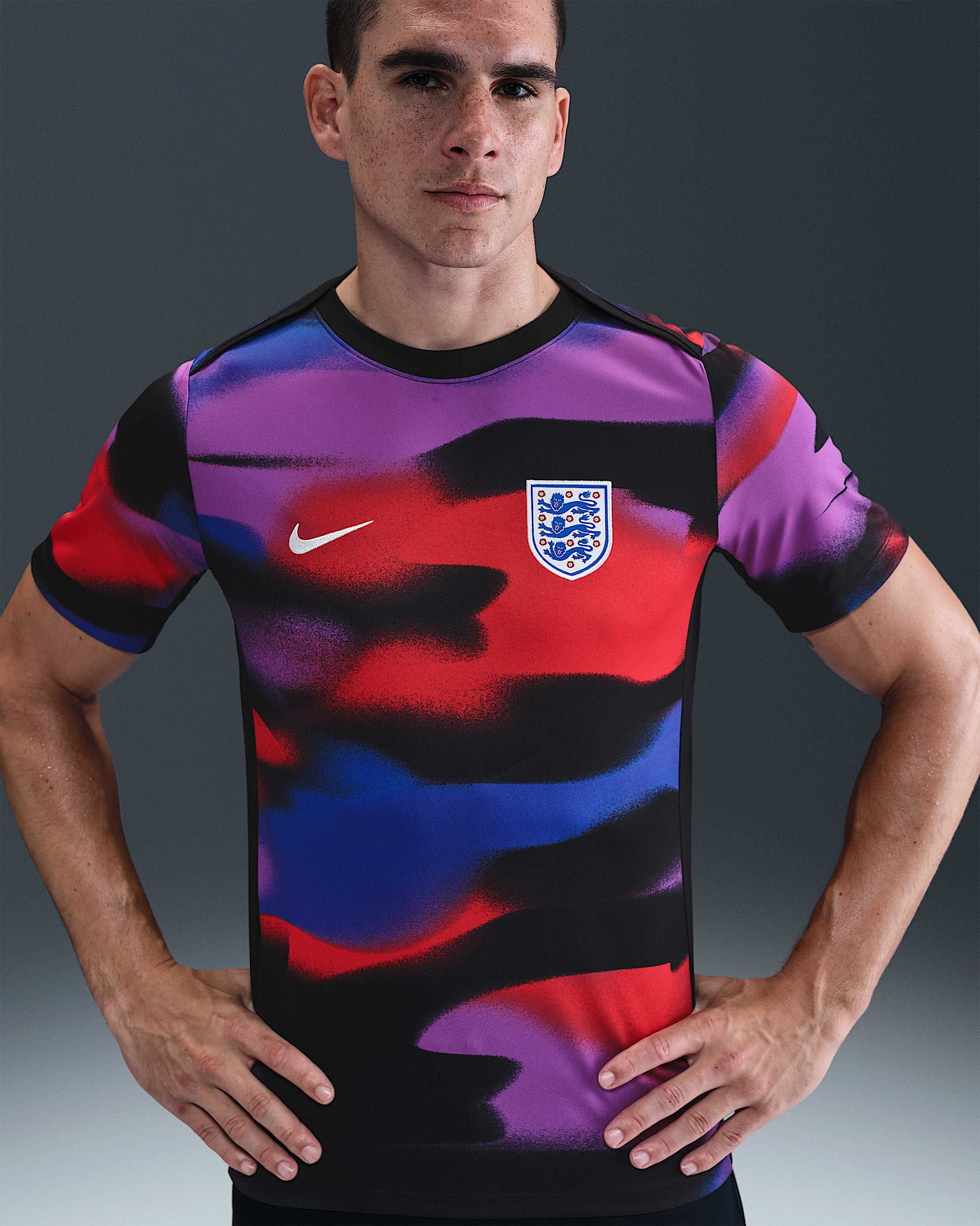 England Academy Pro Men's Nike Dri-FIT Football Pre-Match Short-Sleeve Top - Hyper Royal/Black/Black/White