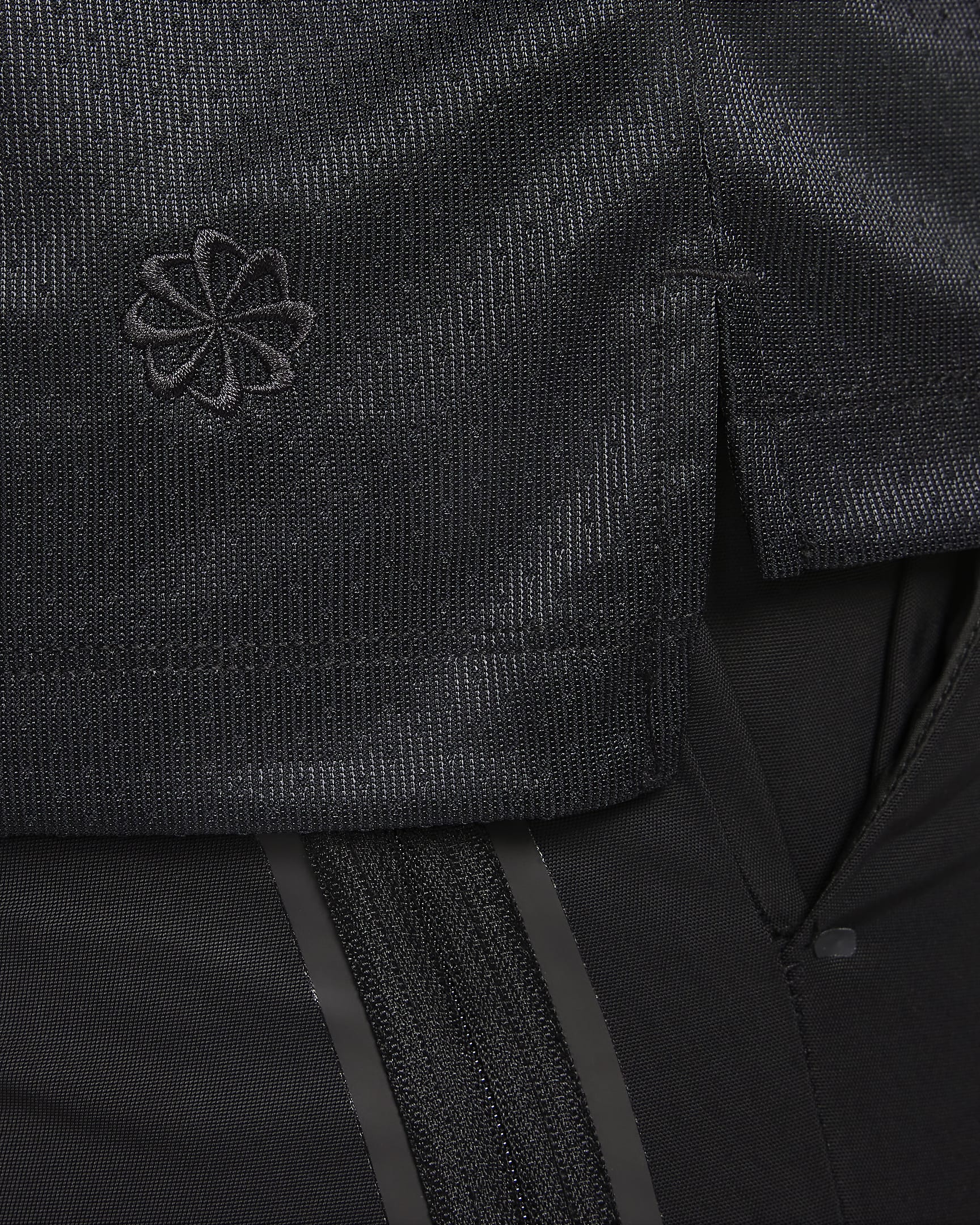 Nike Sportswear Tech Pack Men's DriFIT 1/2Zip LongSleeve Top. Nike SE