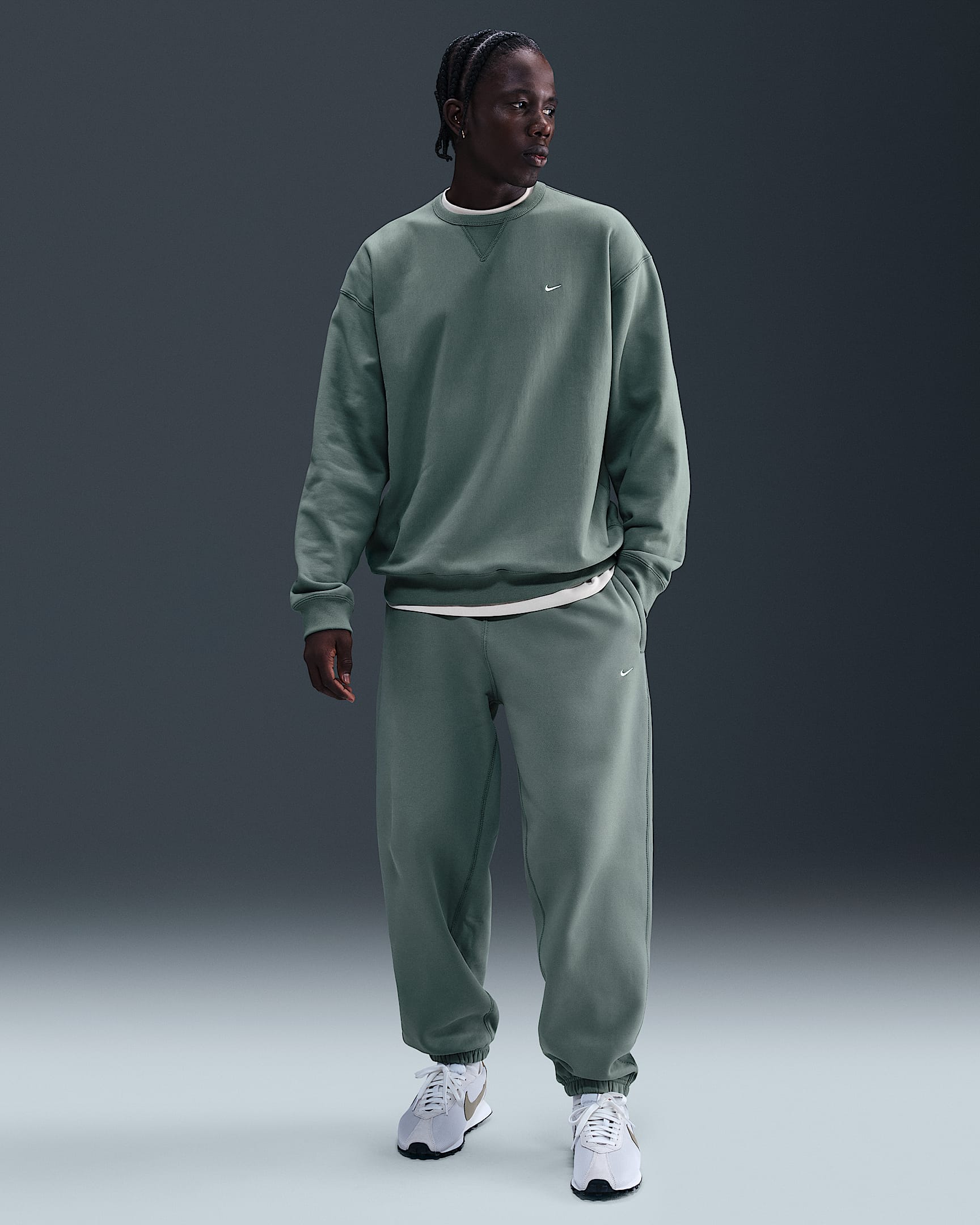Nike Solo Swoosh Men's Cuffed Fleece Pants - Clay Green/Clay Green/White
