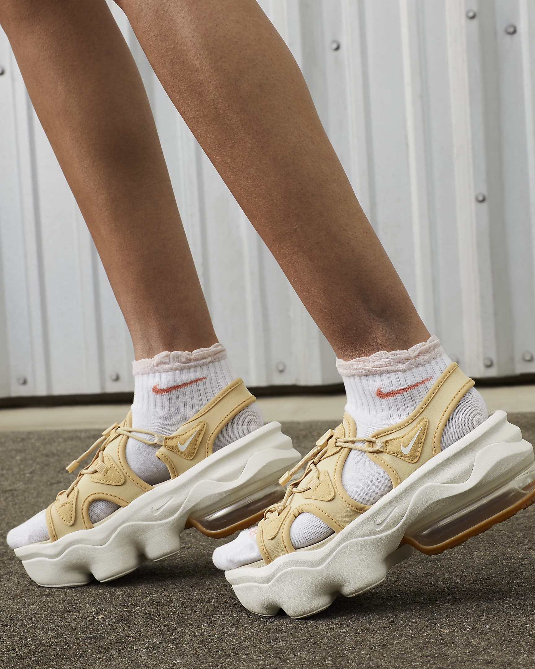 Nike Air Max Koko Women's Sandals - Sesame/Sanddrift/Gum Light Brown/Sail