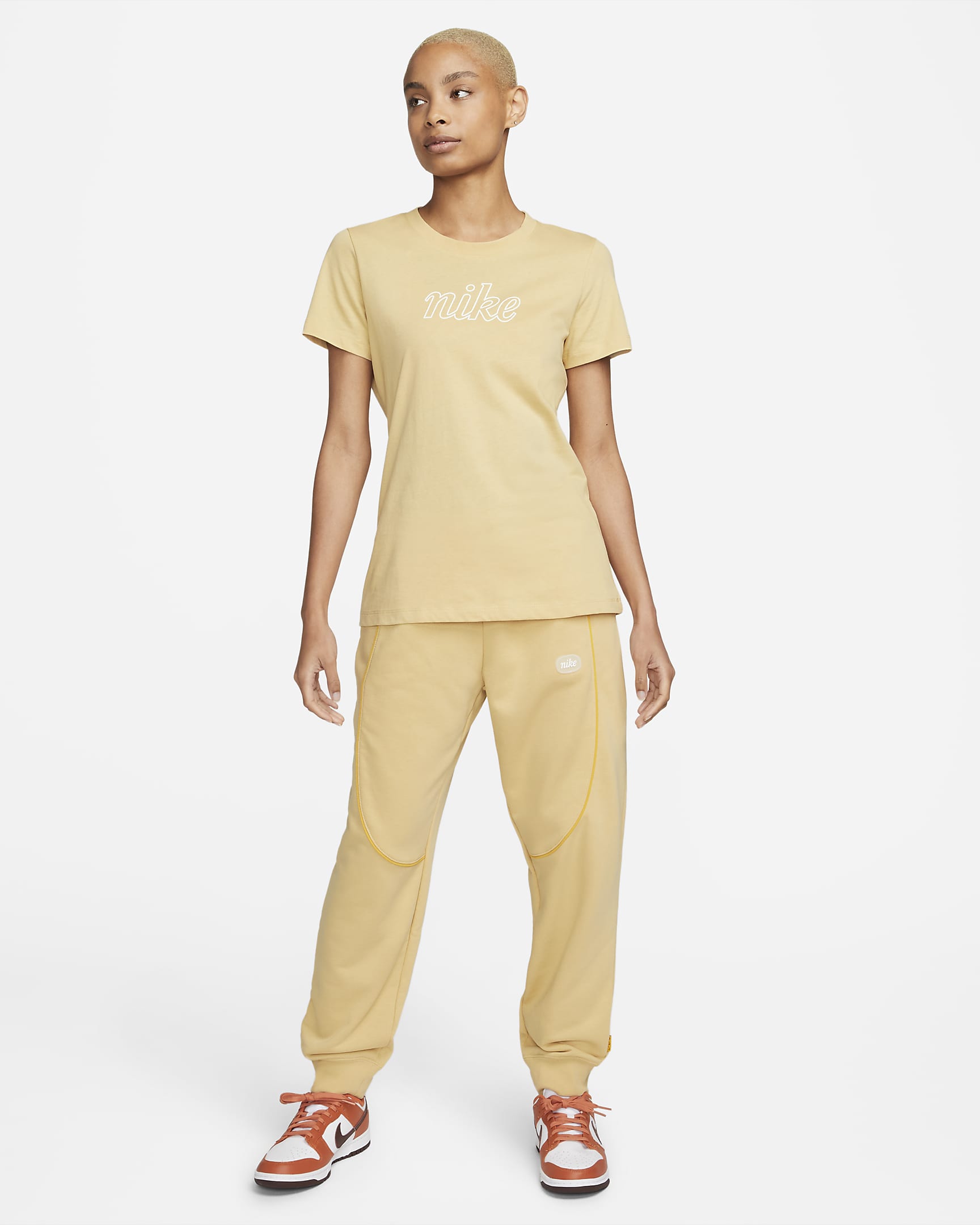 Nike Sportswear Icon Clash Women's T-Shirt - Sesame