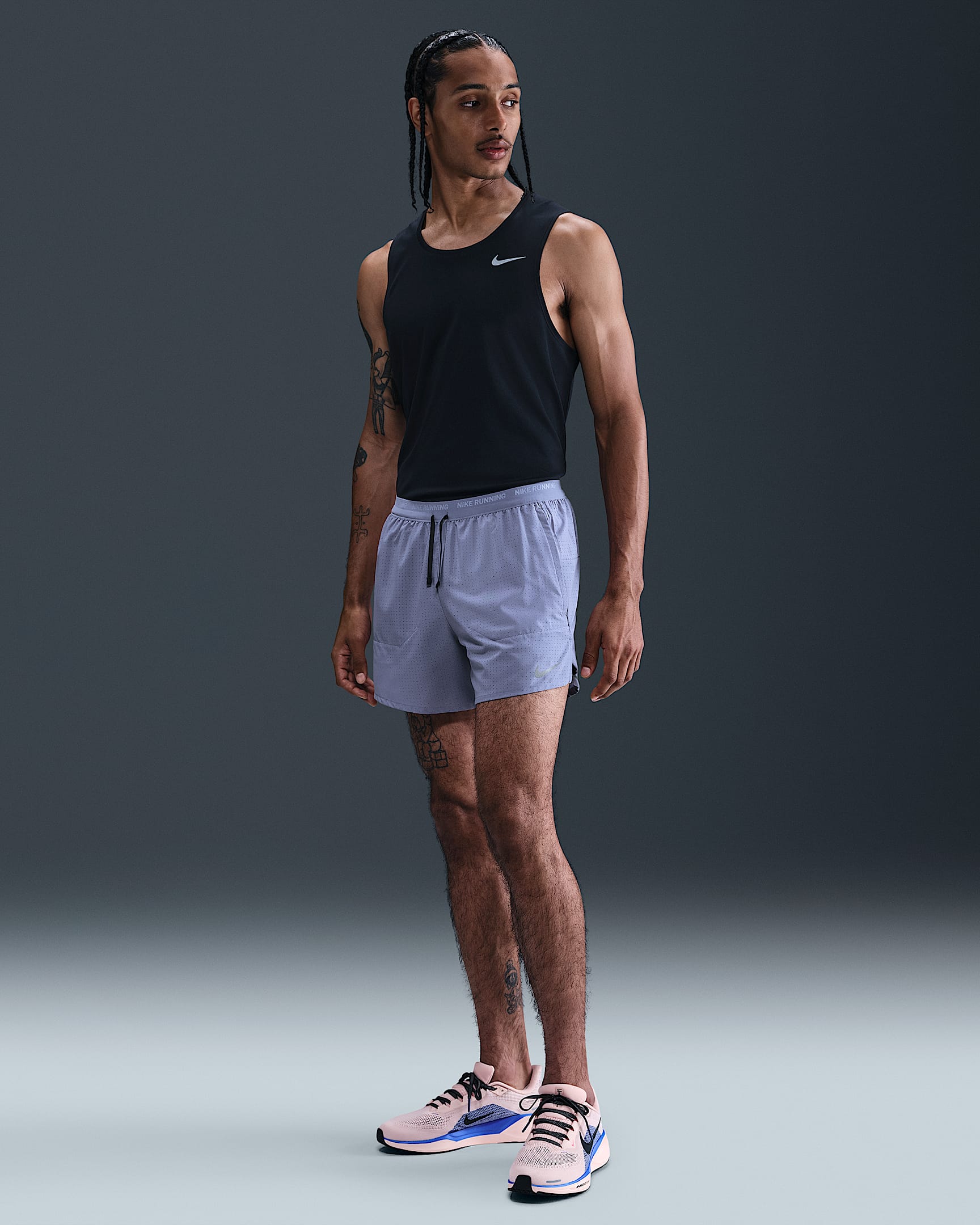 Shorts de correr Dri-FIT de 13 cm con forro de ropa interior perforados para hombre Nike Stride - Índigo mundial/Índigo mundial/Índigo mundial