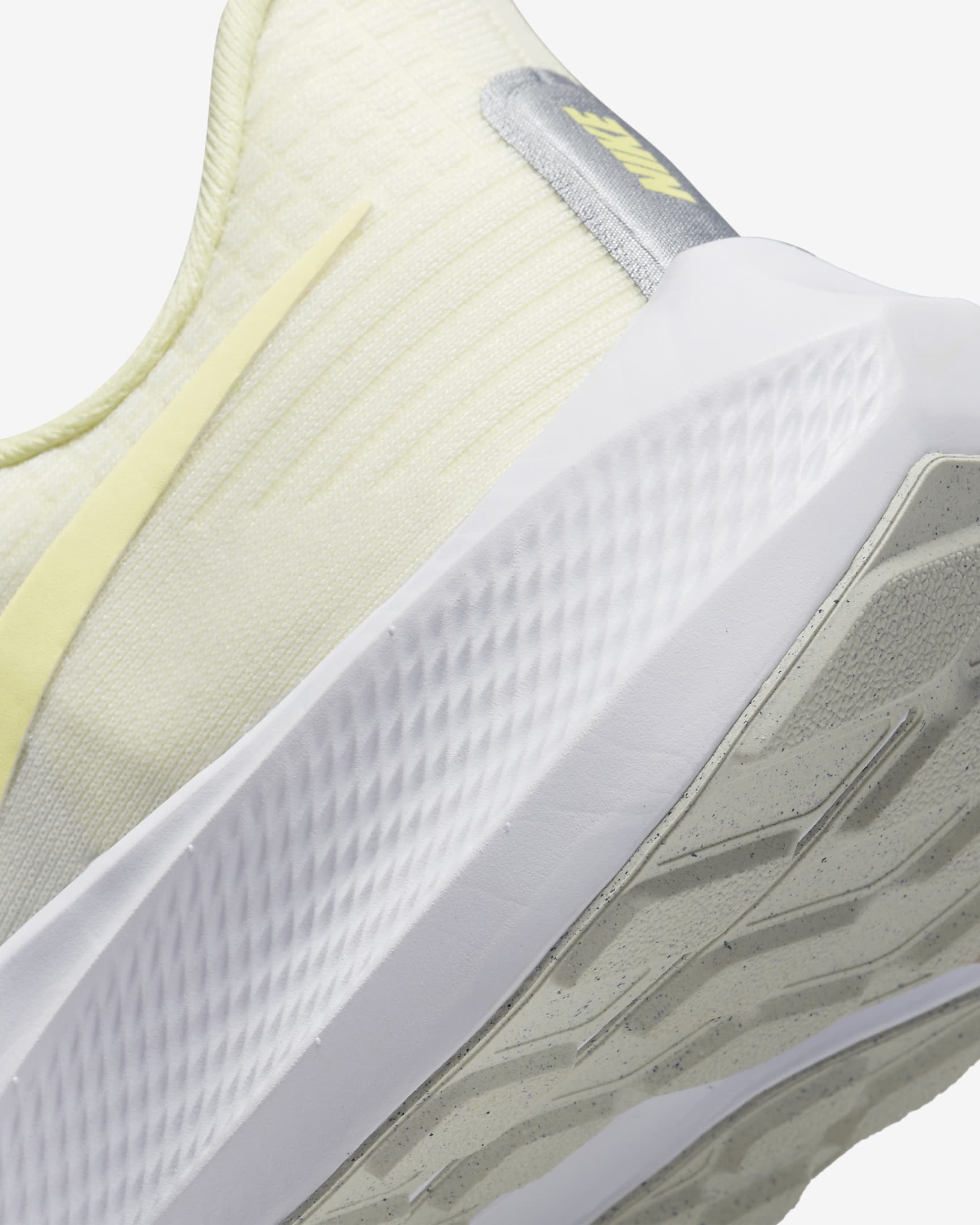nike sneaker 39 sale