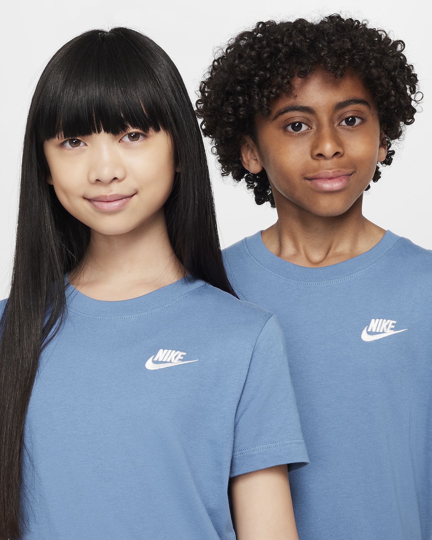 Playera para niños talla grande Nike Sportswear - Tormenta del Egeo