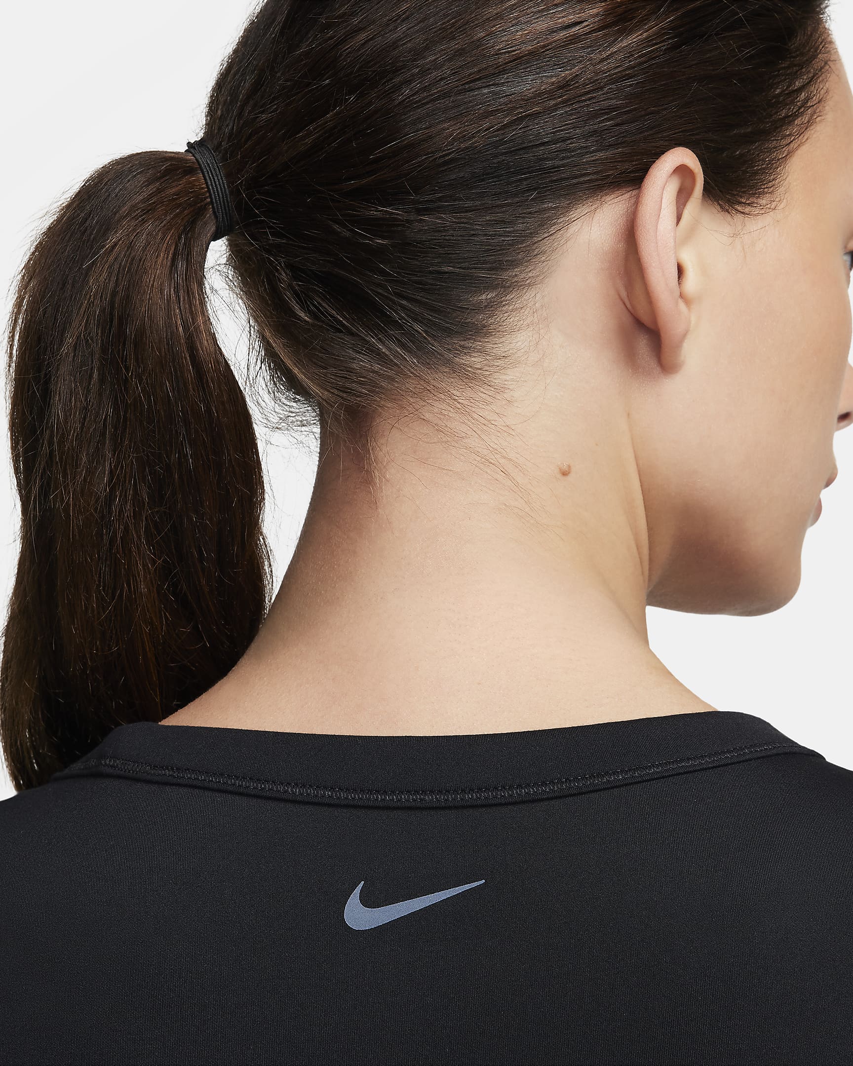 Nike One Fitted Dri-FIT avkortet kortermet overdel til dame - Svart/Svart