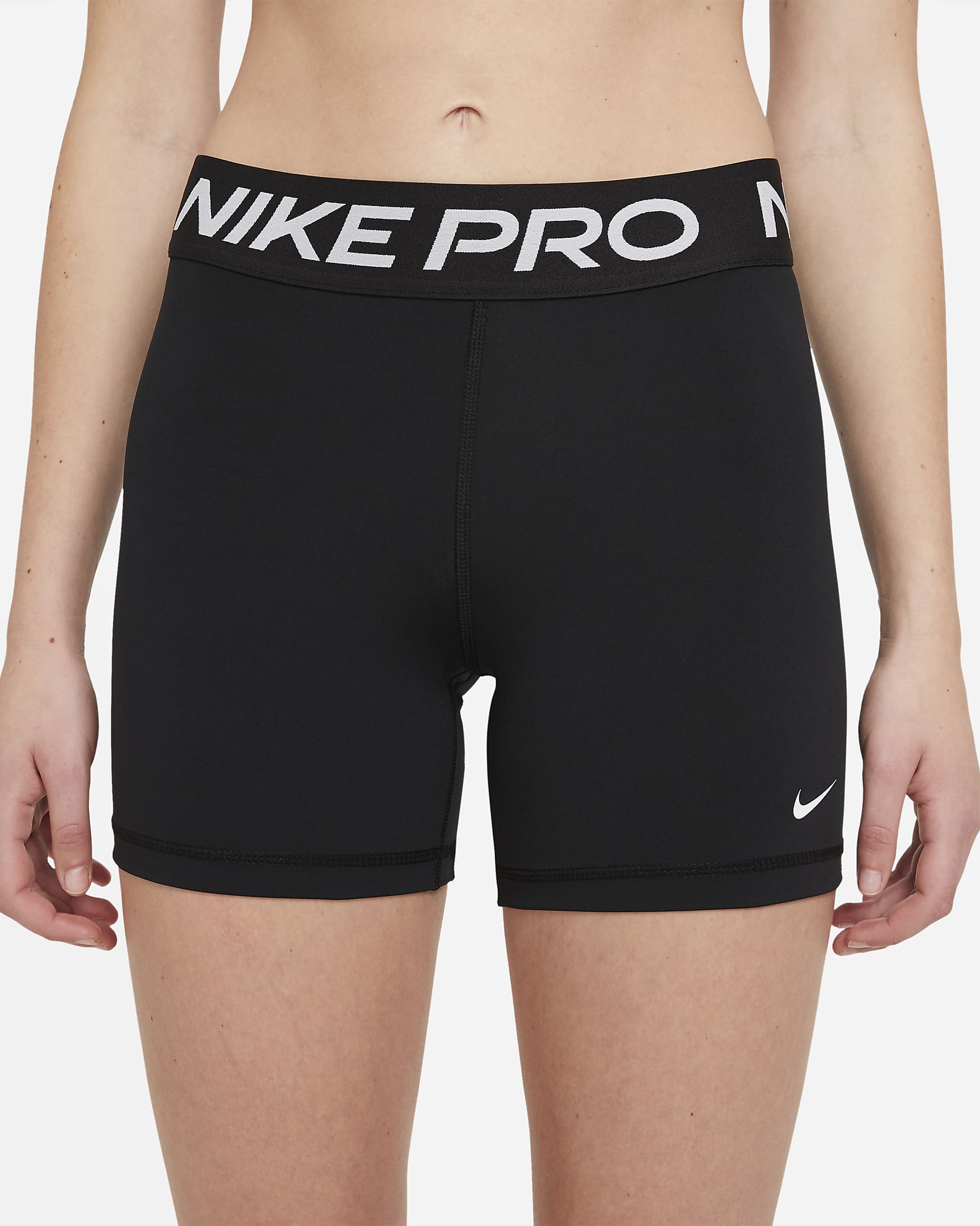 Nike Pro 365-shorts (13 cm) til kvinder - sort/hvid