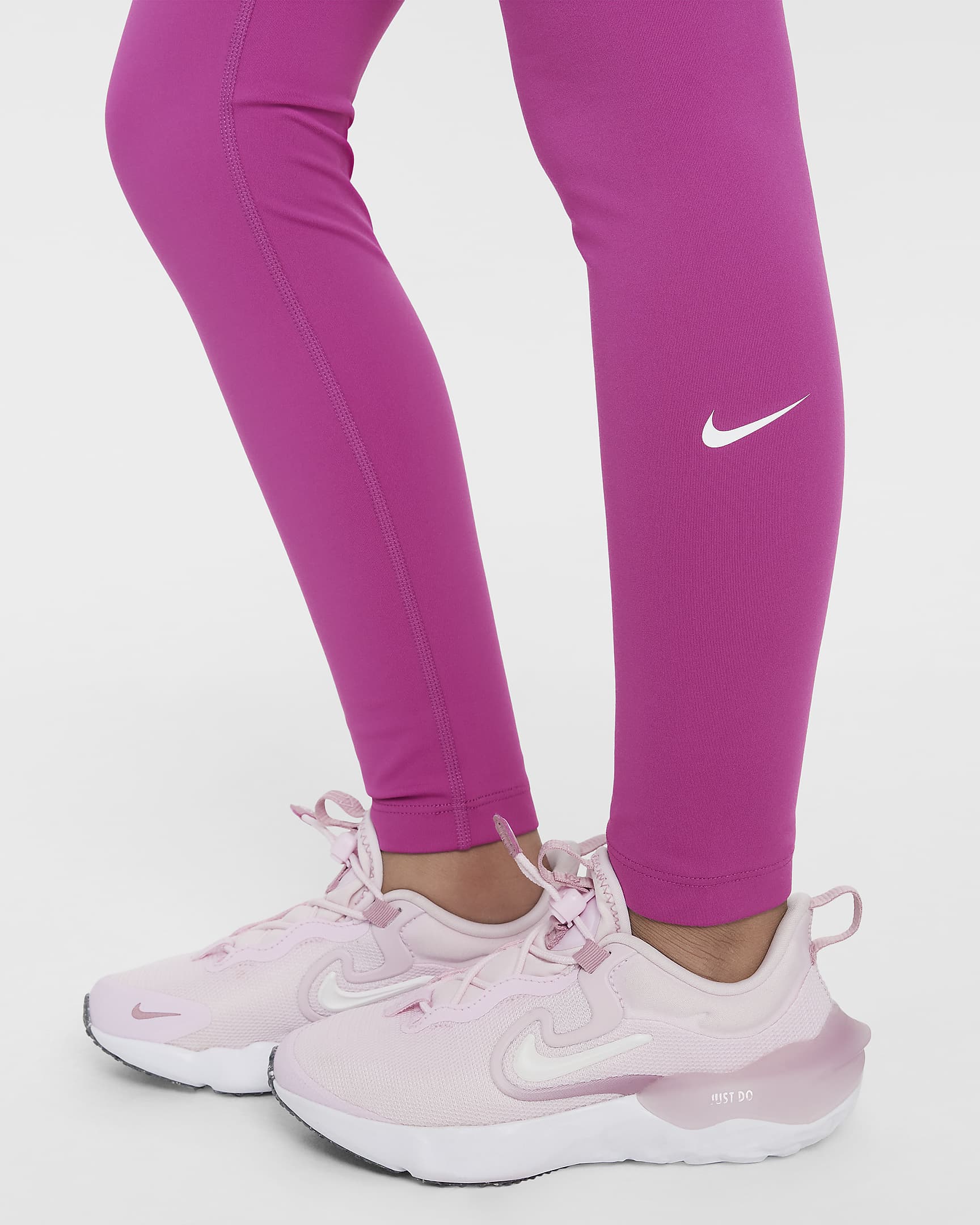 Nike One magas derekú, Dri-FIT leggings nagyobb gyerekeknek (lányoknak) - Hot Fuchsia/Fehér