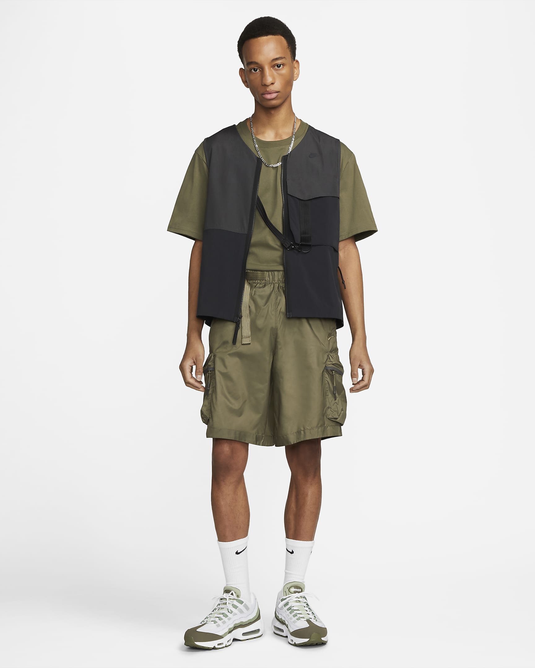 Nike Sportswear Tech Pack Men's Woven Utility Shorts - Medium Olive/Medium Olive/Black/Medium Olive