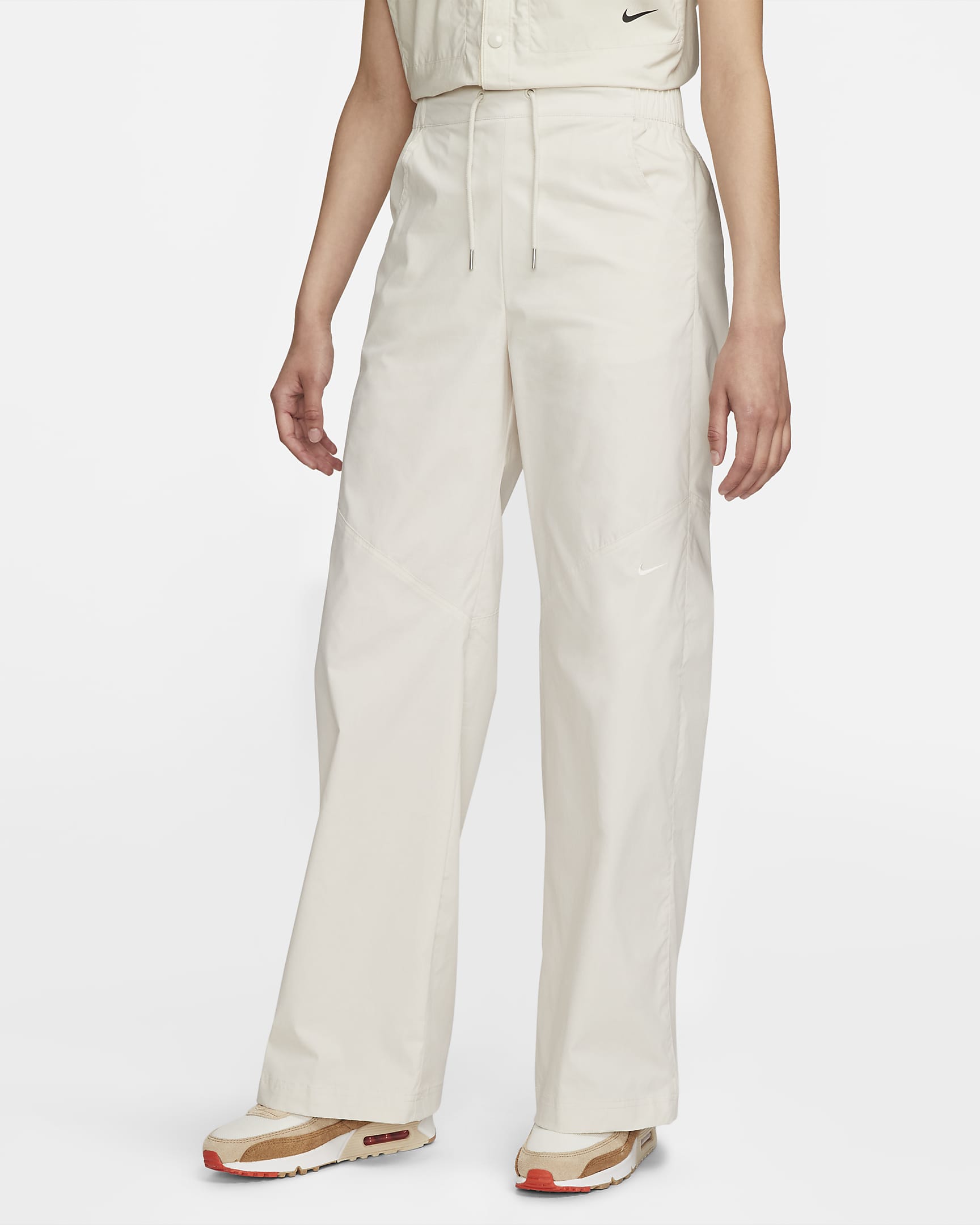 Pantaloni in tessuto a vita alta Nike Sportswear Essentials– Donna - Light Orewood Brown/Sail