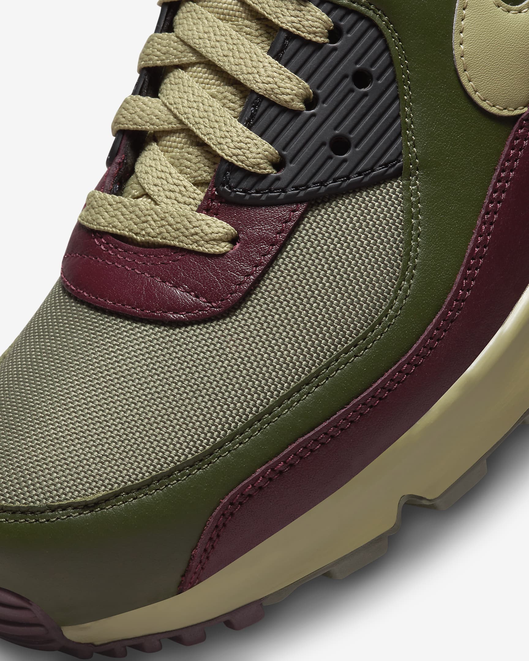 Nike Air Max 90 GORE-TEX Men's Shoes - Medium Olive/Cargo Khaki/Burgundy Crush/Neutral Olive