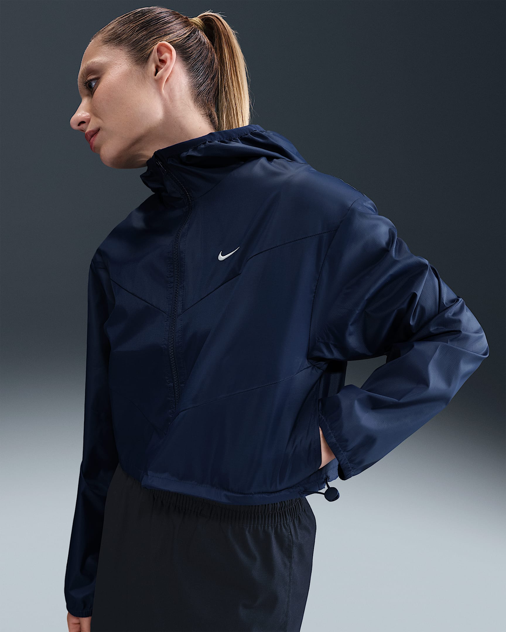 Damska luźna kurtka z kapturem z tkaniny Nike Sportswear Windrunner - Midnight Navy/Midnight Navy/Sail