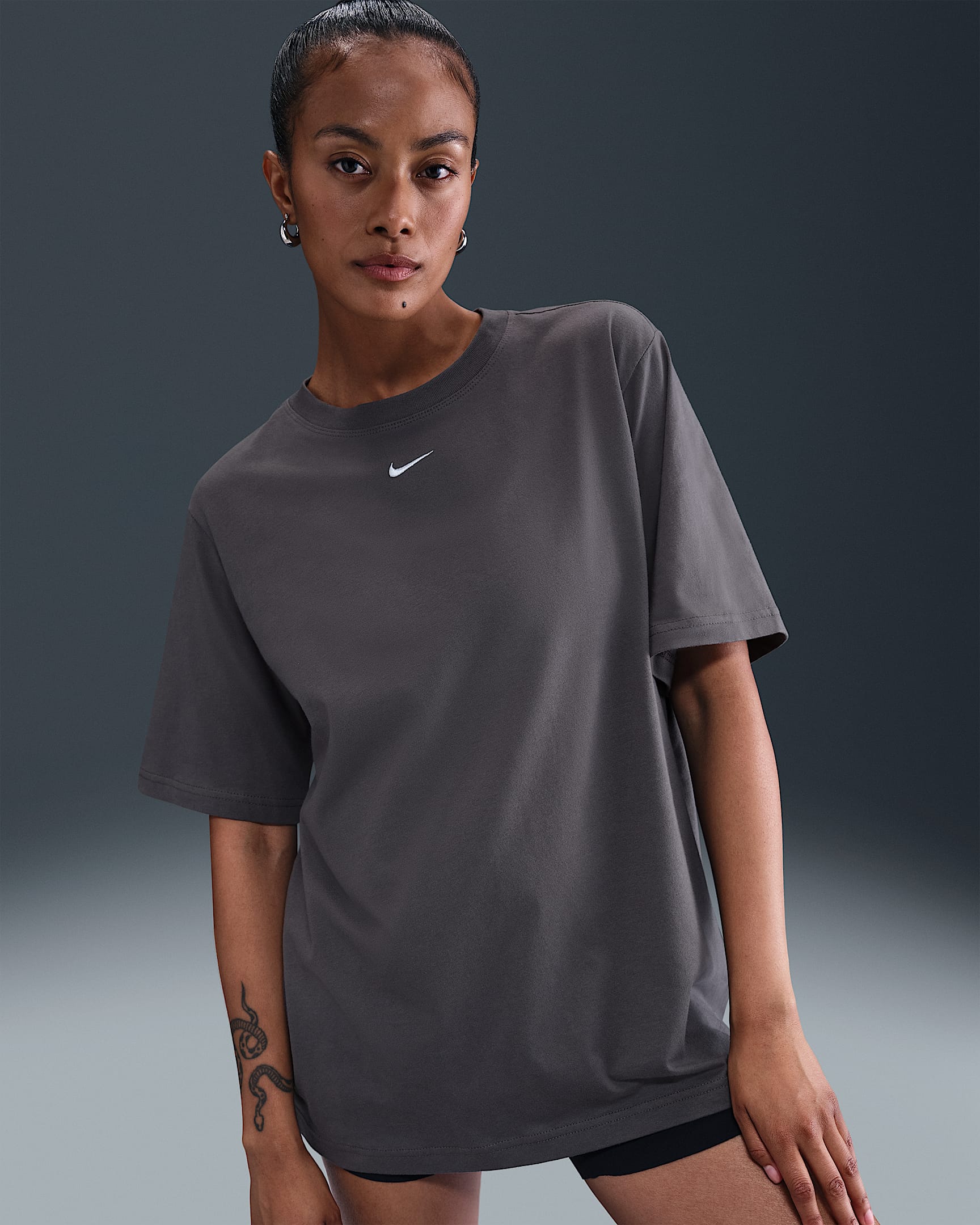 Nike Sportswear Essential Damen-T-Shirt - Thunder Grey