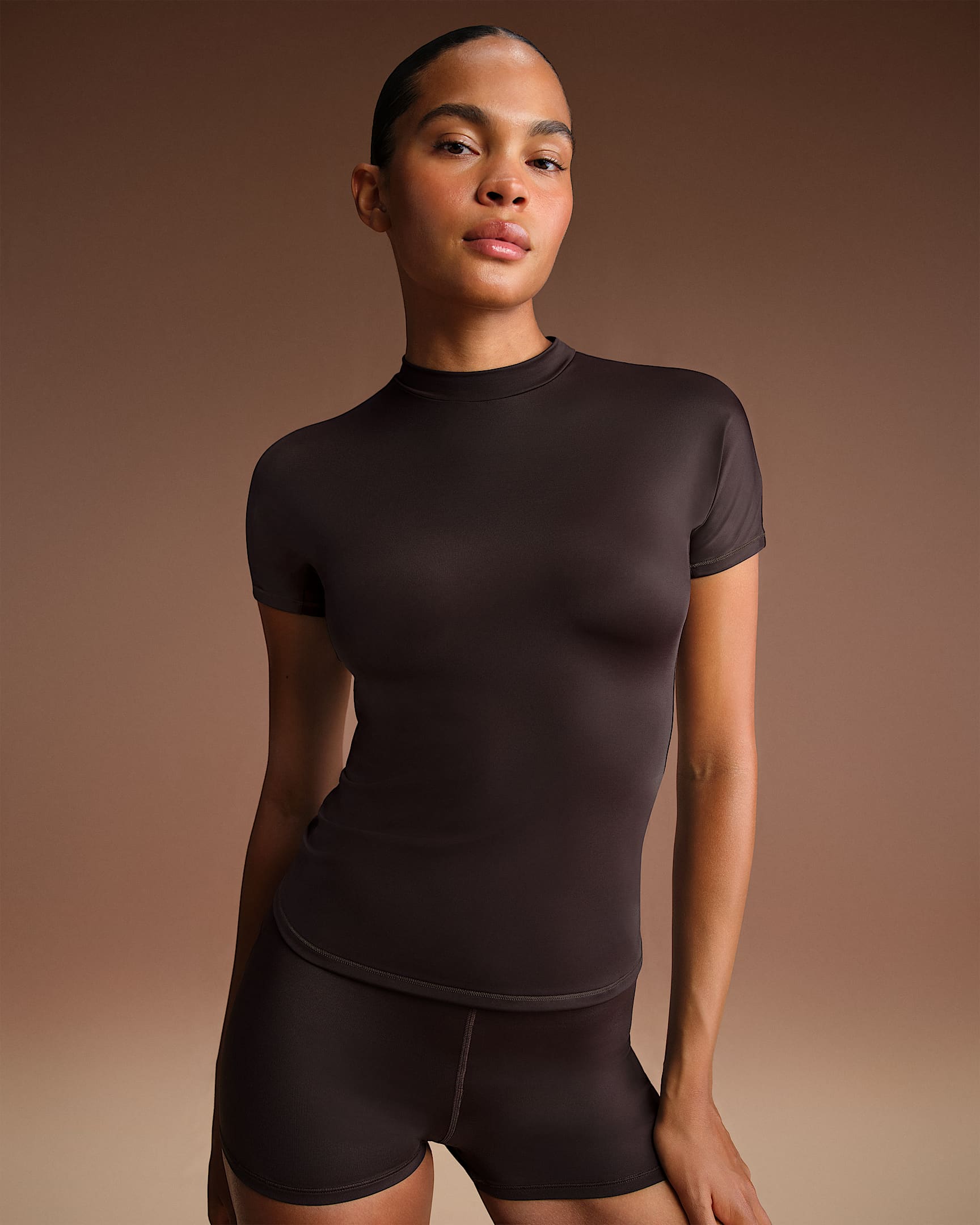 NikeSKIMS Shine Women's Mock-Neck Short-Sleeve Top - NSKM Phoenix