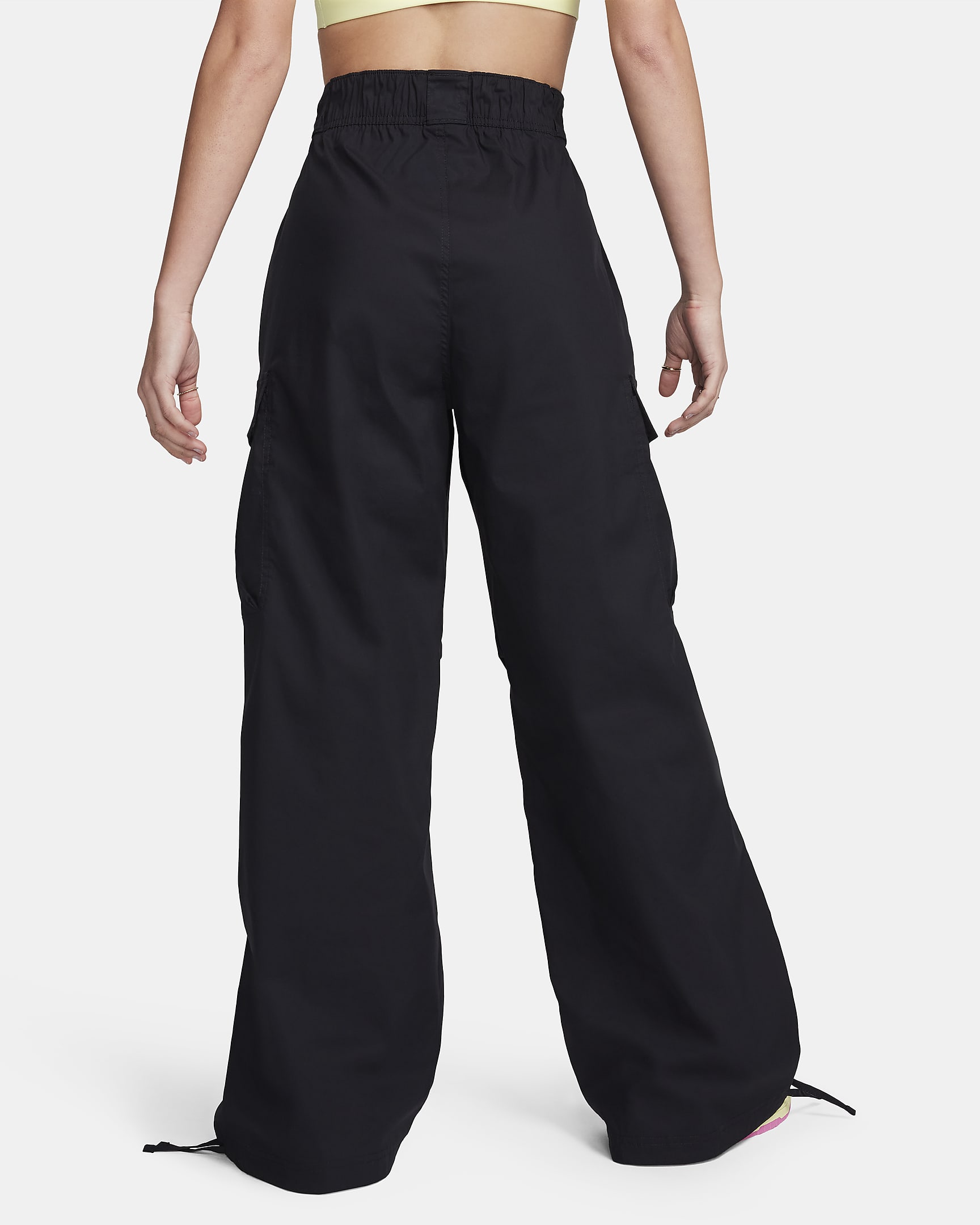 Nike Sportswear Women's High-Waisted Loose Woven Cargo Trousers - Black