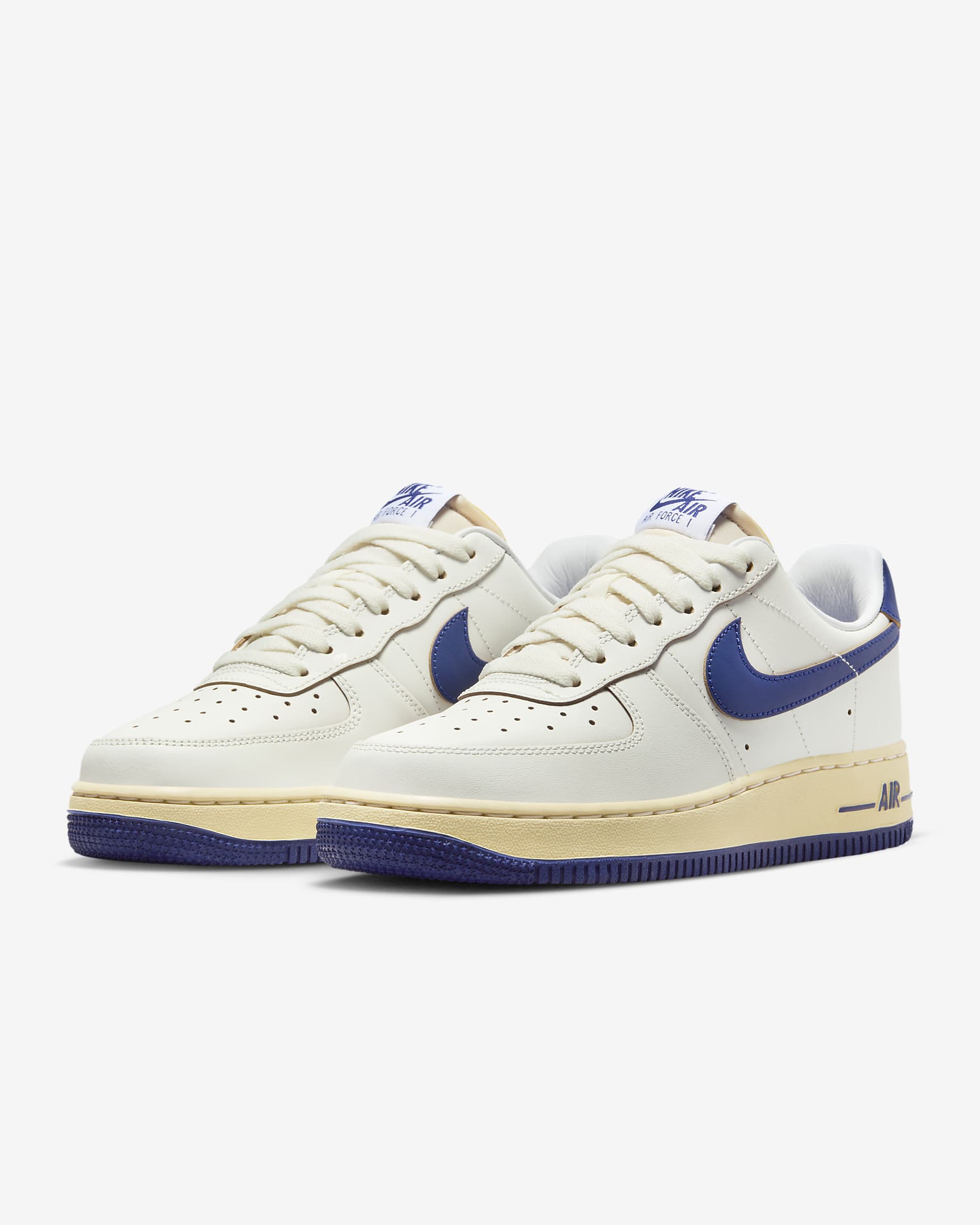 Nike Air Force 1 '07 Women's Shoes. Nike IL