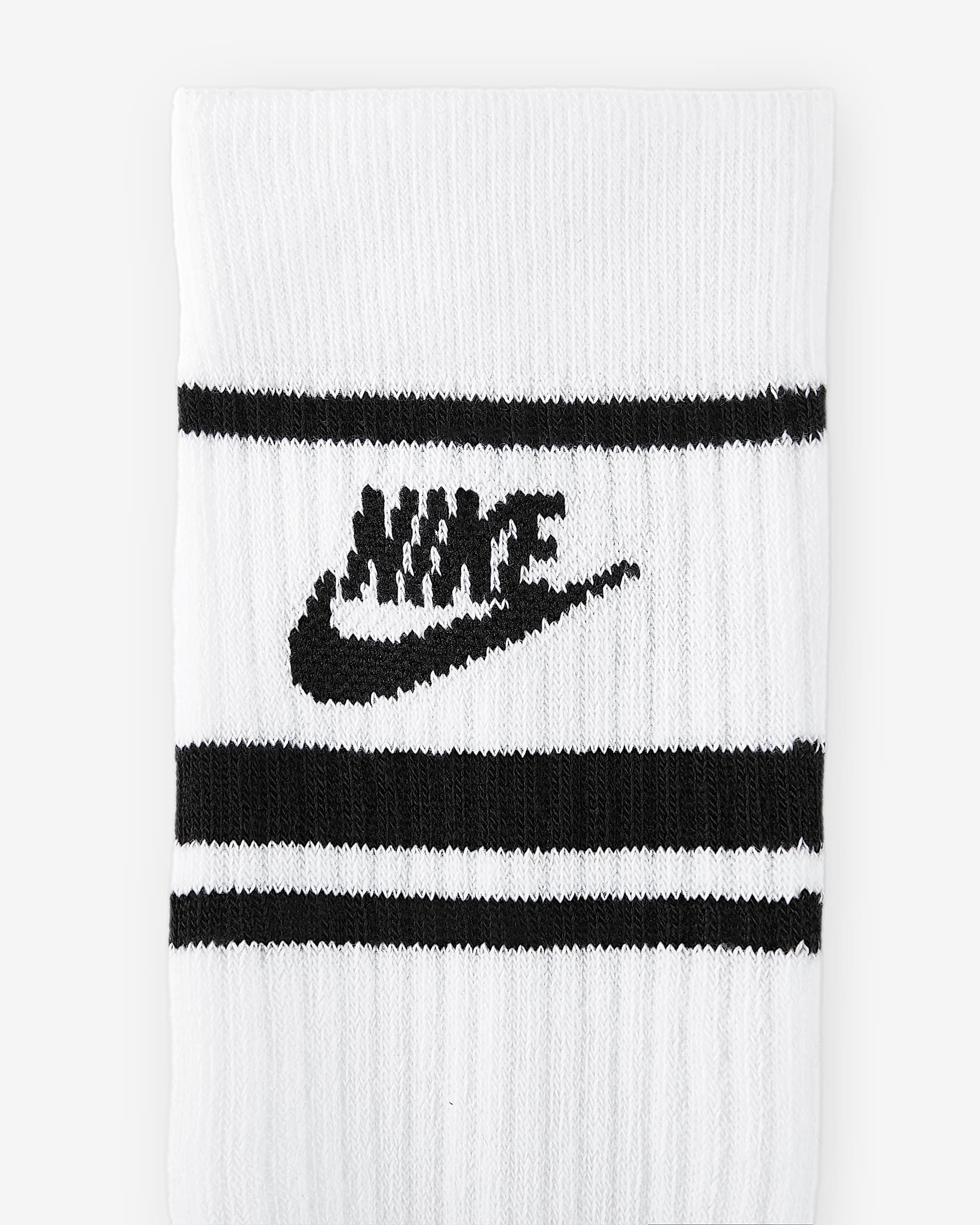 Nike Sportswear DriFIT Everyday Essential Crew Socks (3 Pairs).