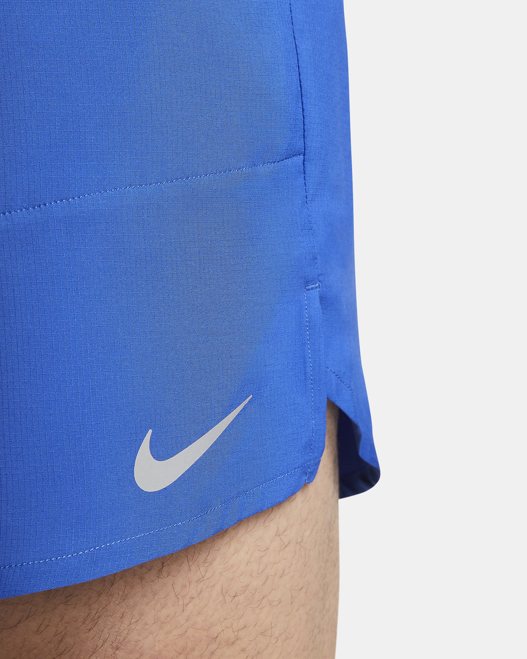 Nike Stride Dri-FIT hardloopshorts met binnenbroek voor heren (18 cm) - Game Royal/Zwart